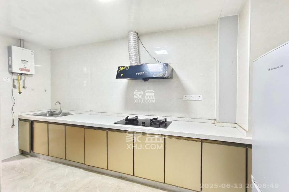 梅溪湖合能璞丽 3室2厅2卫 2700.0元/月 梅溪湖合能璞丽 3室2厅2卫 2700.0元/月室内图