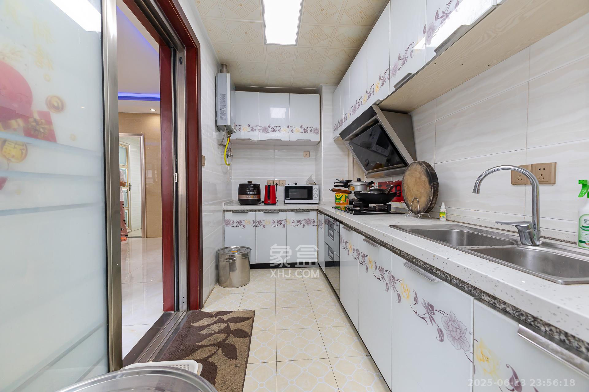 润和之悦（金泽园）  4室2厅2卫    105.0万厨房