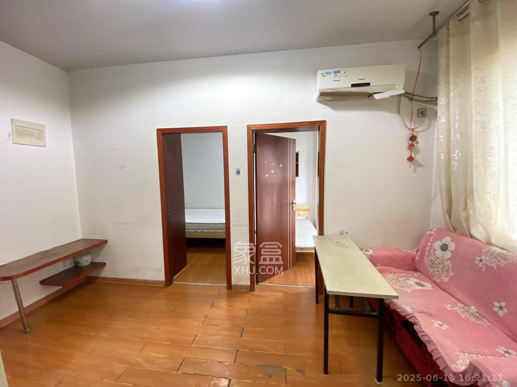 君庭金福苑 2室1厅1卫 1300.0元/月 君庭金福苑 2室1厅1卫 1300.0元/月室内图