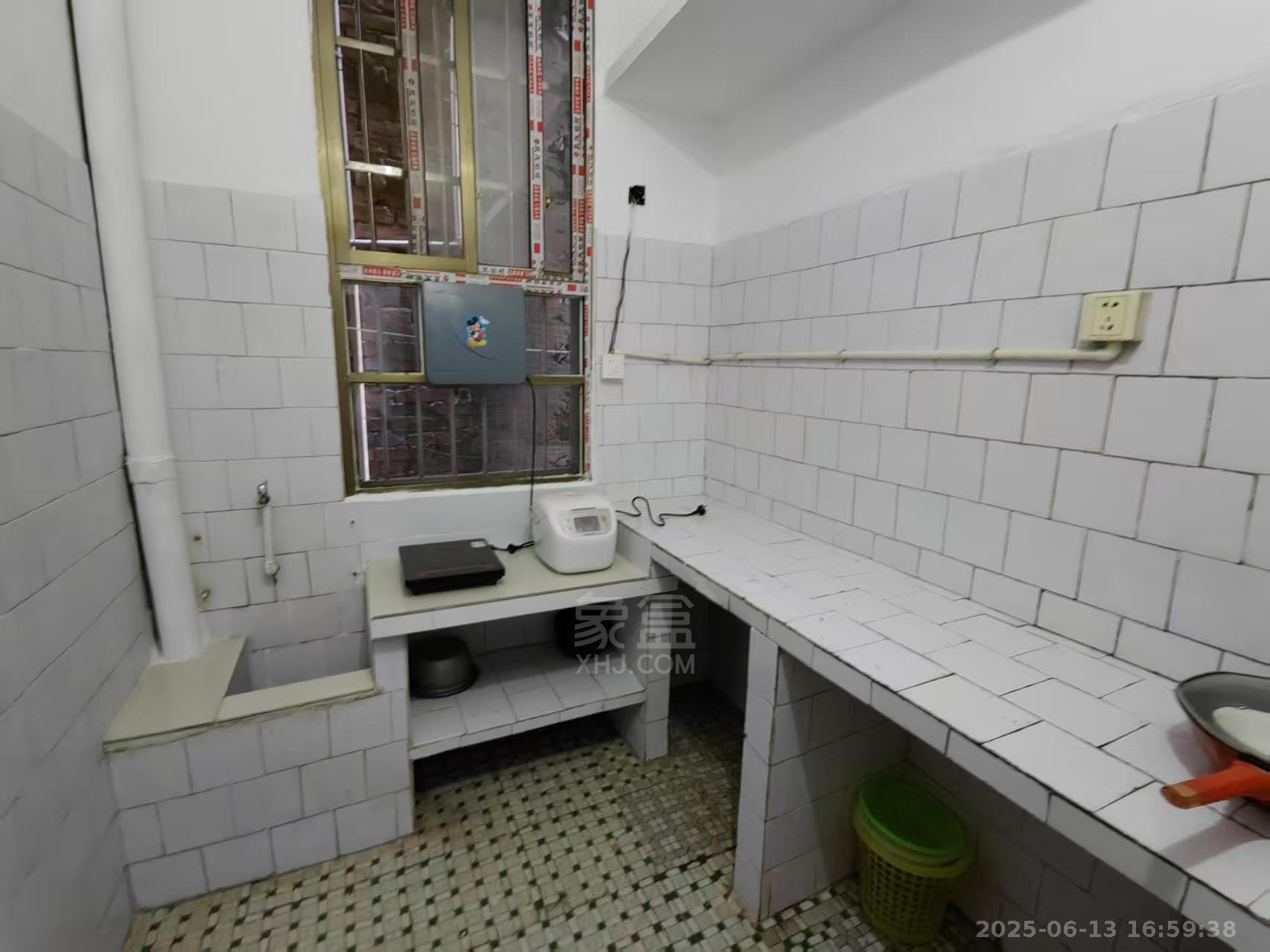 曹家巷二村 1室1厅0卫 900.0元/月 曹家巷二村 1室1厅0卫 900.0元/月室内图