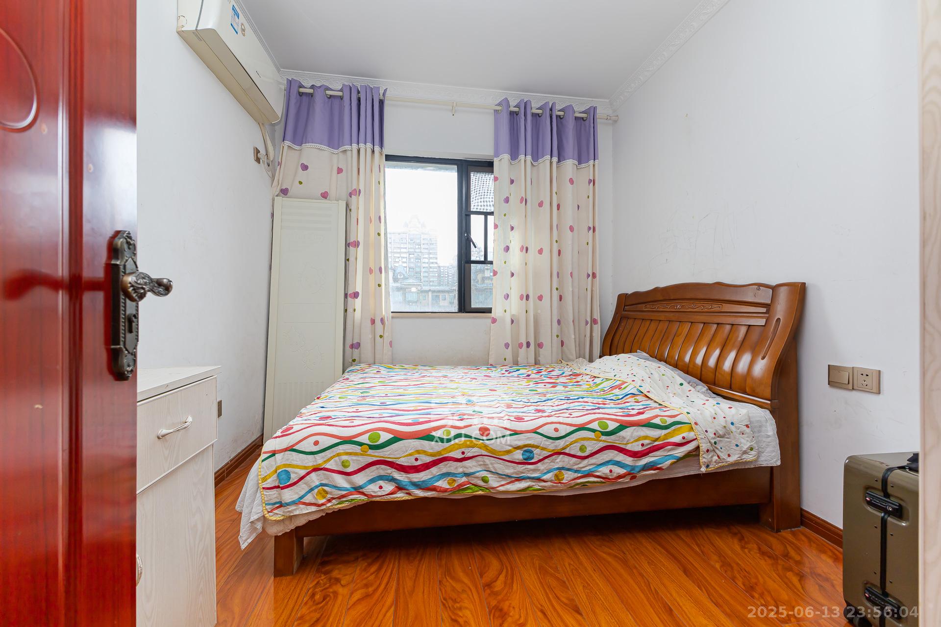 润和之悦（金泽园）  4室2厅2卫    105.0万卧室