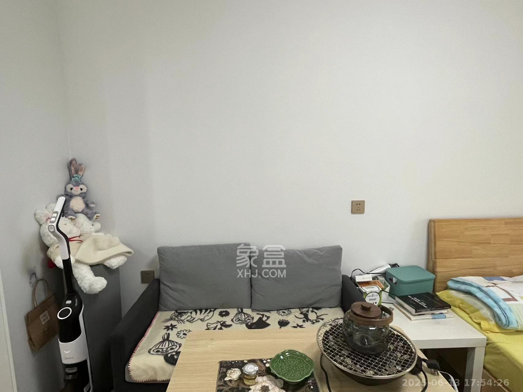 卓越江岸  1室1厅1卫    1800.0元/月 卓越江岸  1室1厅1卫    1800.0元/月室内图