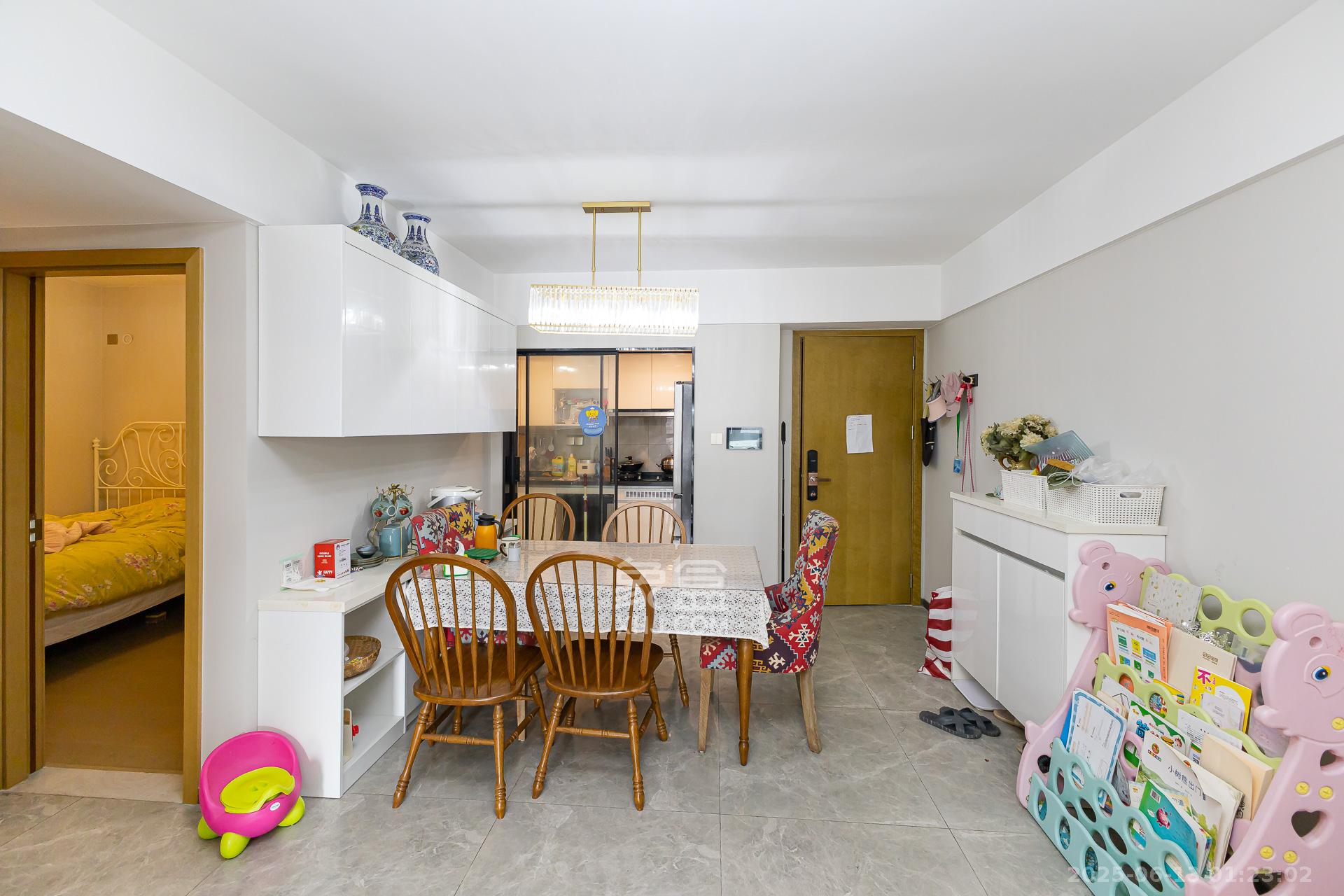 时代倾城四期 2室2厅1卫 85.0万 时代倾城四期 2室2厅1卫 85.0万室内图