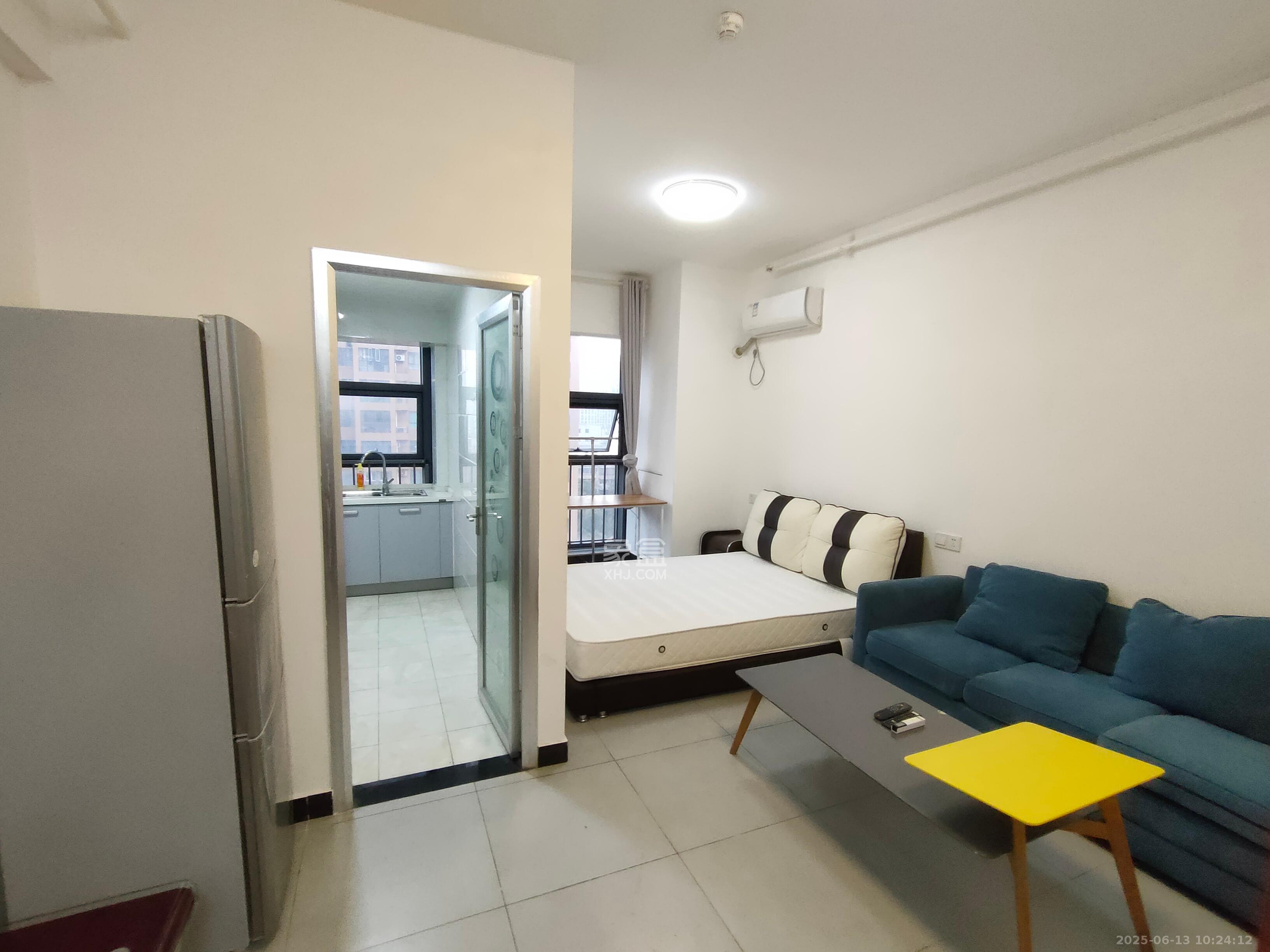 第六都(陆都小区) 1室1厅1卫 1650.0元/月 第六都(陆都小区) 1室1厅1卫 1650.0元/月室内图