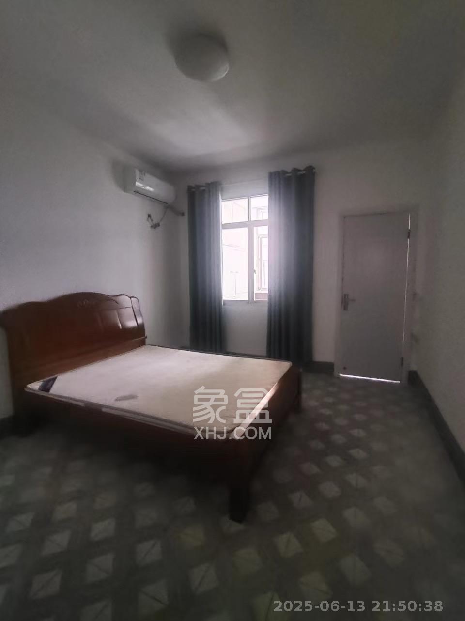 人民新村  3室1厅1卫    2600.0元/月室内图