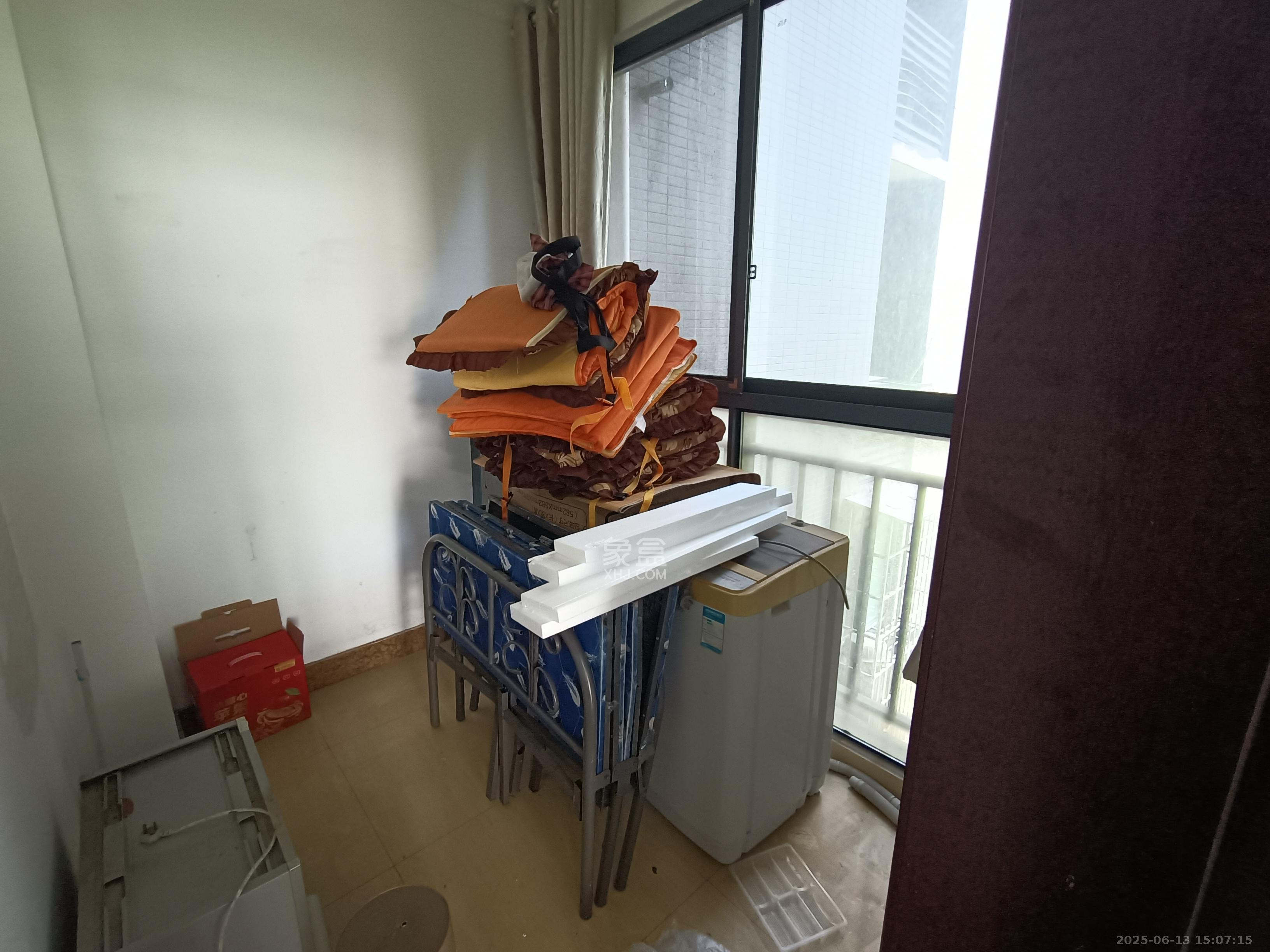 极目楚天 3室1厅1卫 2000.0元/月 极目楚天 3室1厅1卫 2000.0元/月室内图