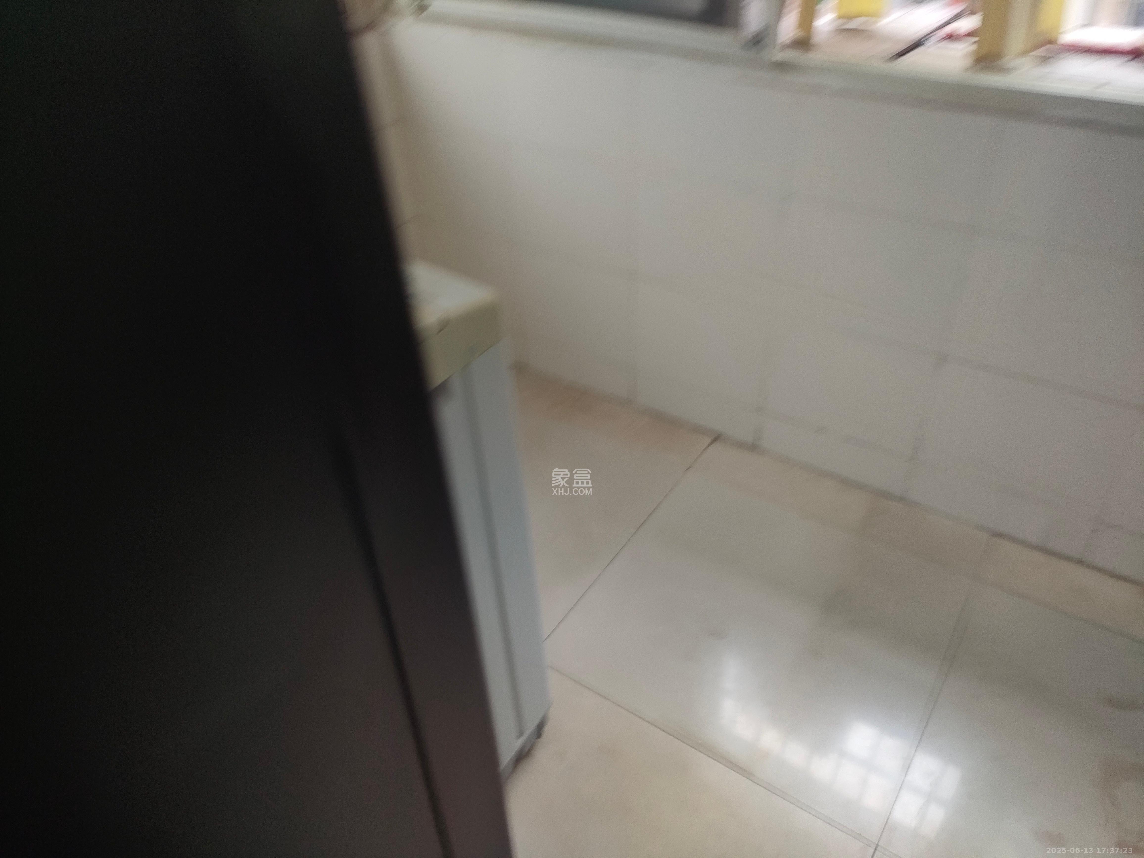 振业小区  1室1厅1卫   1300.00元/月室内图