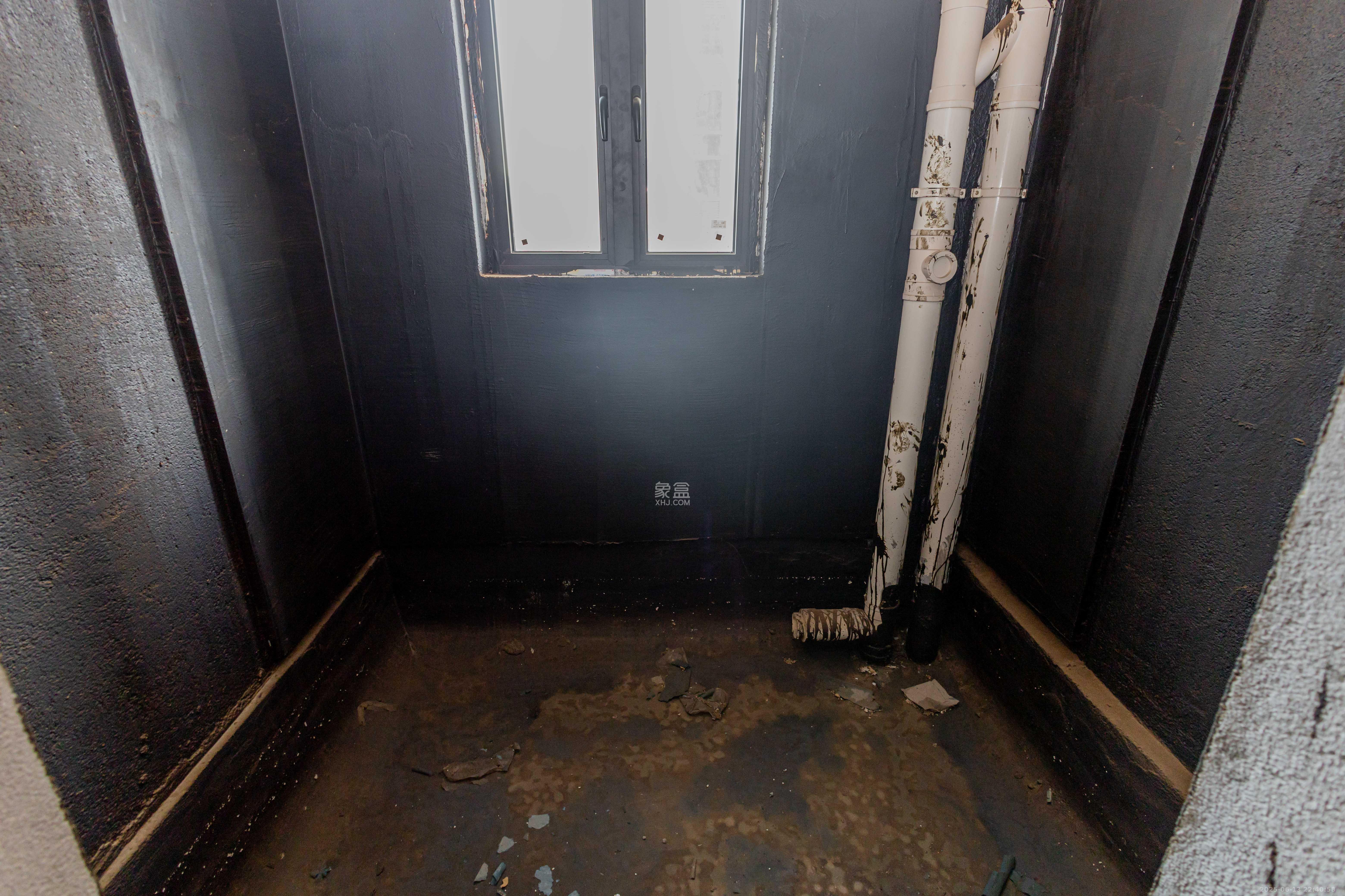 财汇新天地(财汇商务广场) 4室2厅2卫 82.8万 财汇新天地(财汇商务广场) 4室2厅2卫 82.8万卫生间