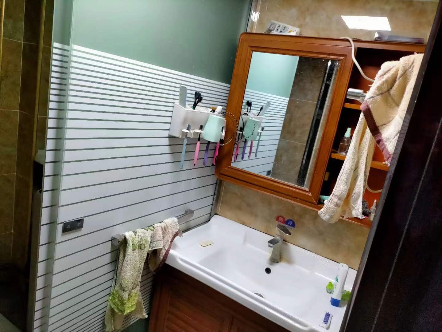 新概念 2室1厅1卫 1300.0元/月 新概念 2室1厅1卫 1300.0元/月室内图