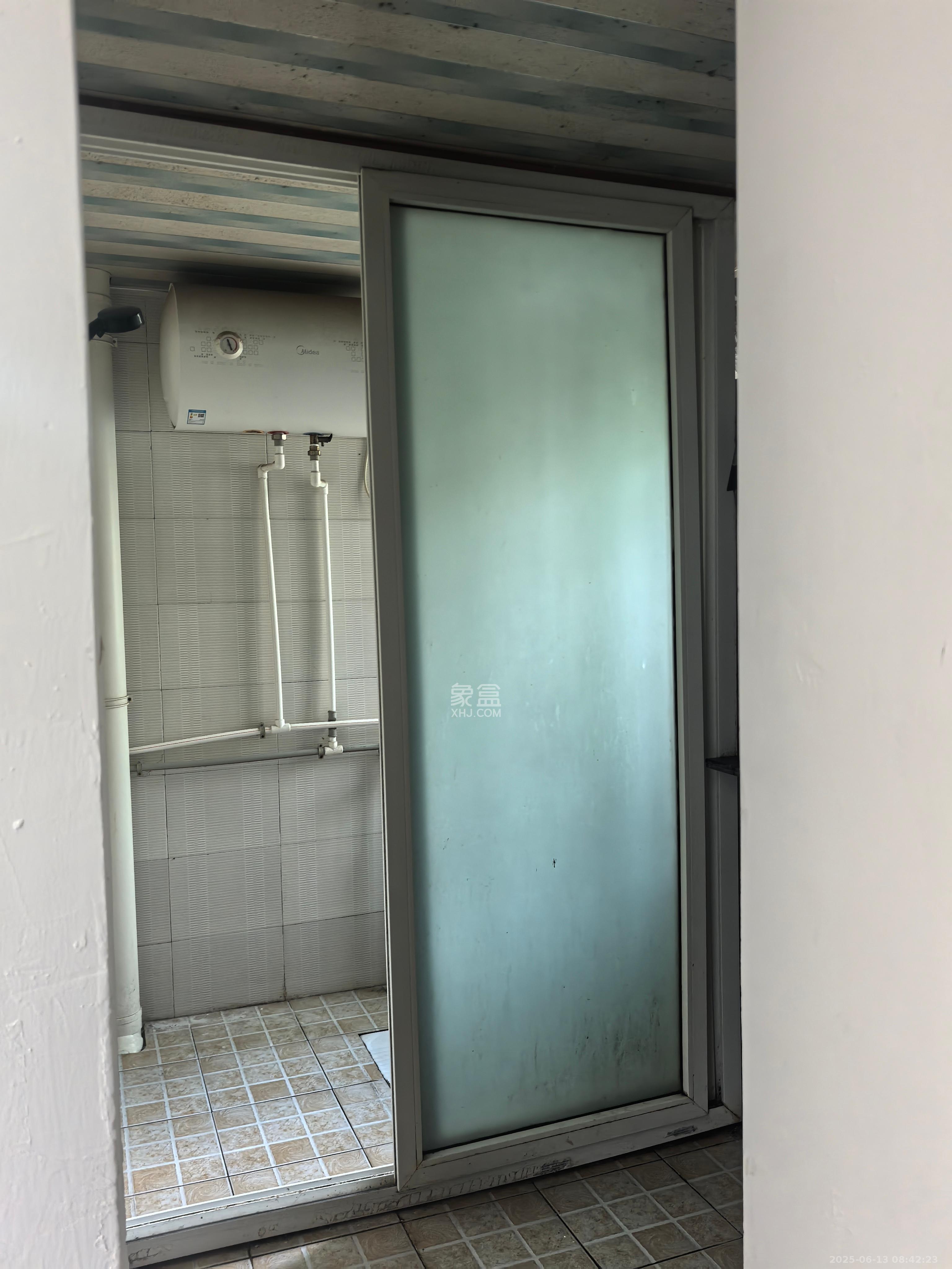兴联村创新小区  1室0厅1卫   700.00元/月室内图