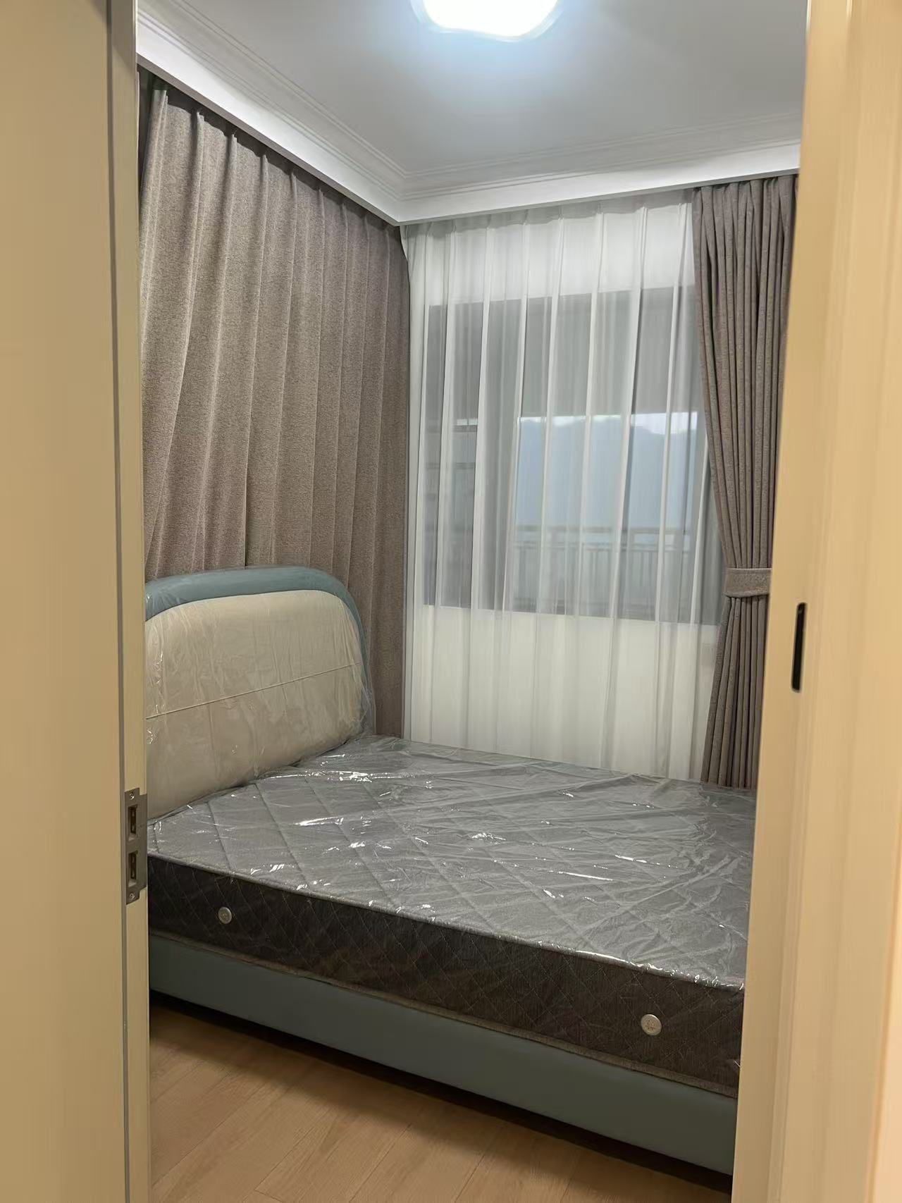 世茂云城 3室2厅1卫 2400.0元/月 世茂云城 3室2厅1卫 2400.0元/月室内图