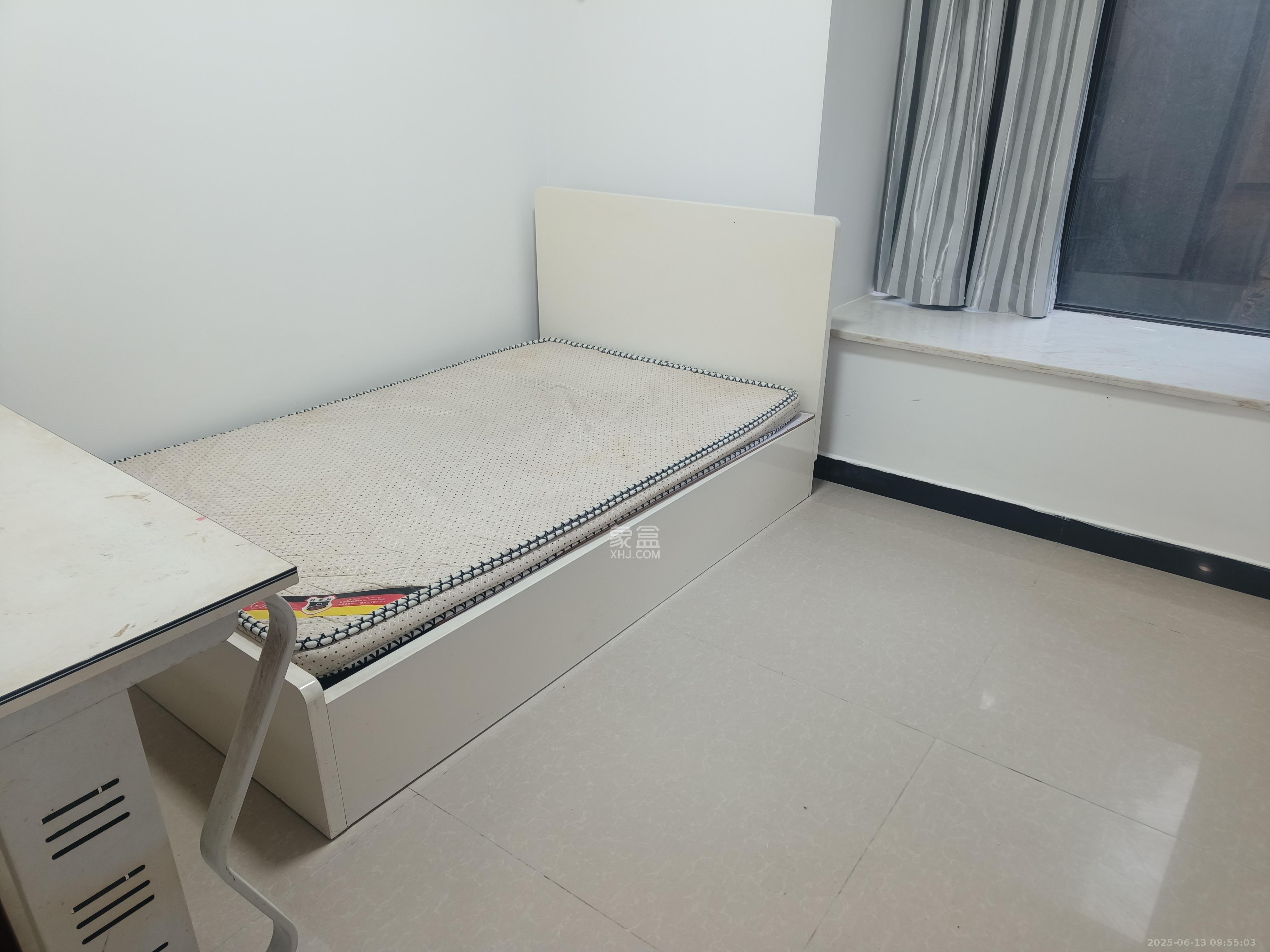 英祥春天 3室2厅1卫 2200.0元/月 英祥春天 3室2厅1卫 2200.0元/月室内图