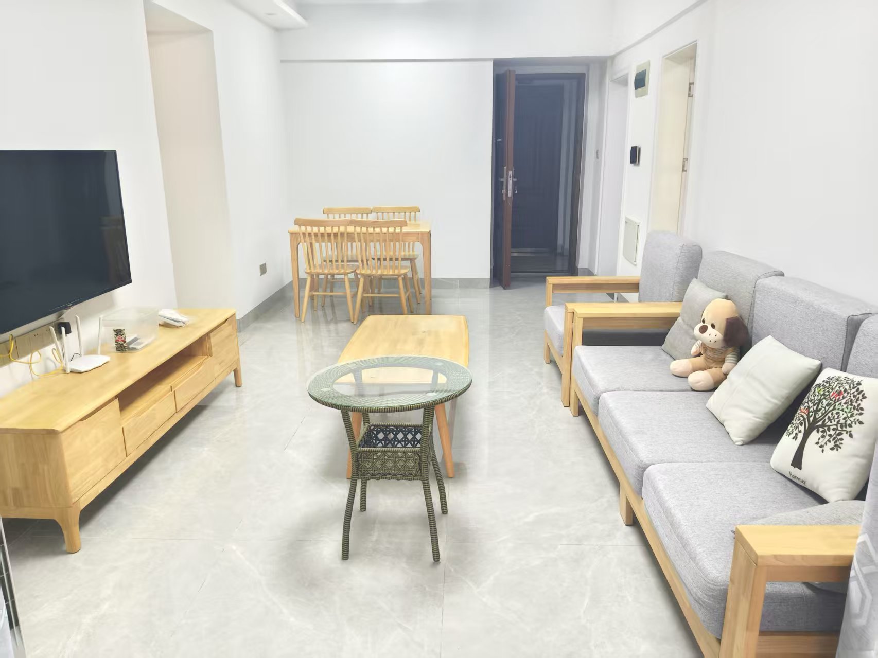 绿地海德公馆  3室2厅1卫   3500.00元/月室内图
