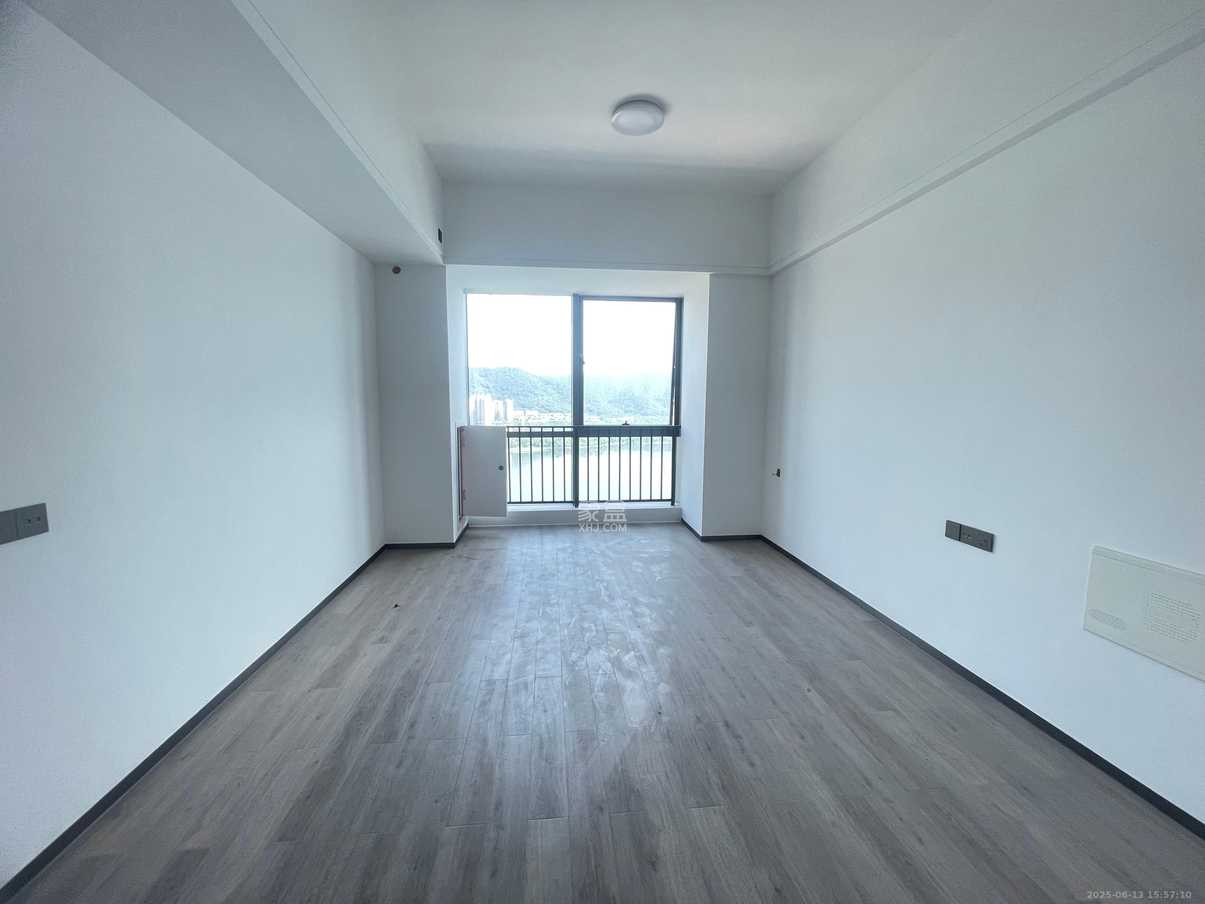 中建宝铂公馆  1室1厅1卫   2000.00元/月室内图1