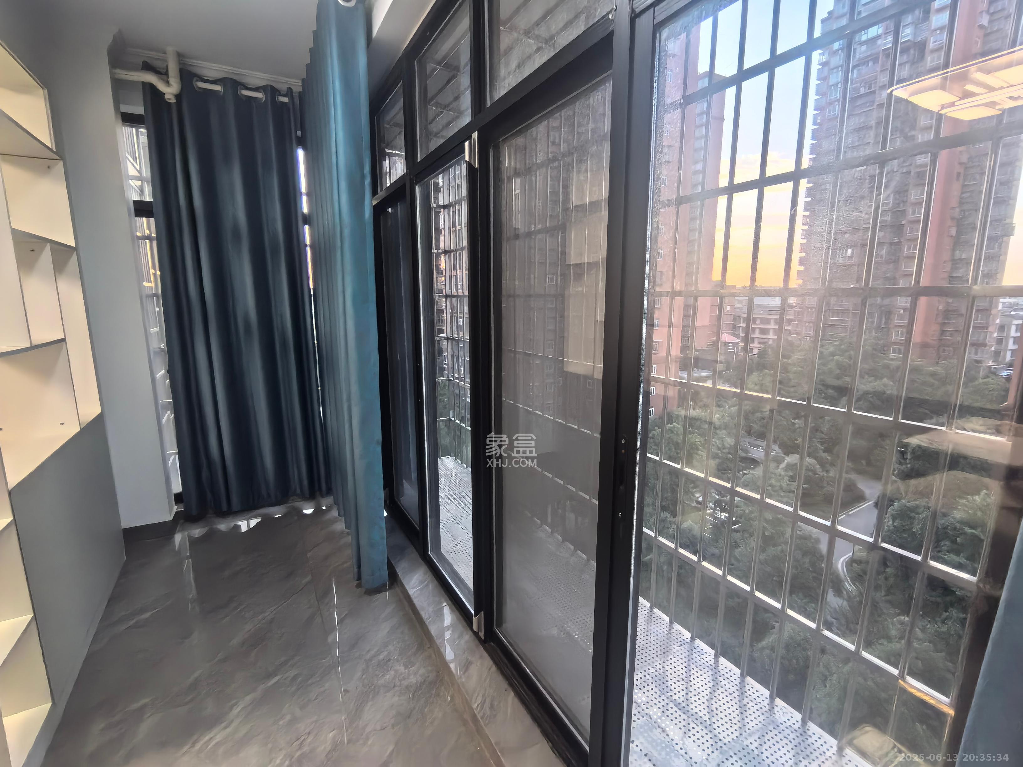 凯富南方鑫城 4室2厅2卫 3500.0元/月 凯富南方鑫城 4室2厅2卫 3500.0元/月室内图