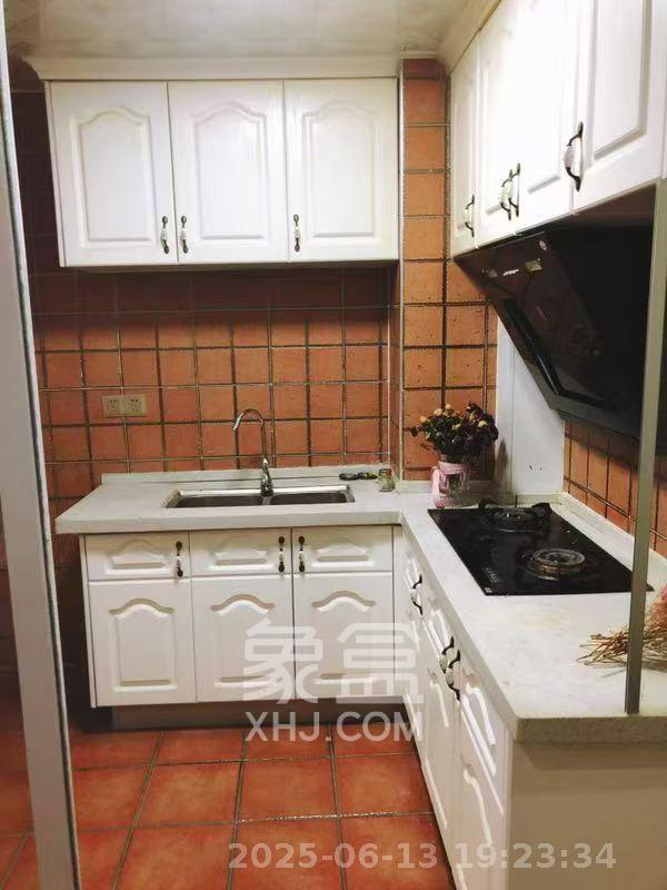 东怡外国(南湖一号) 1室1厅1卫 1700.0元/月 东怡外国(南湖一号) 1室1厅1卫 1700.0元/月室内图