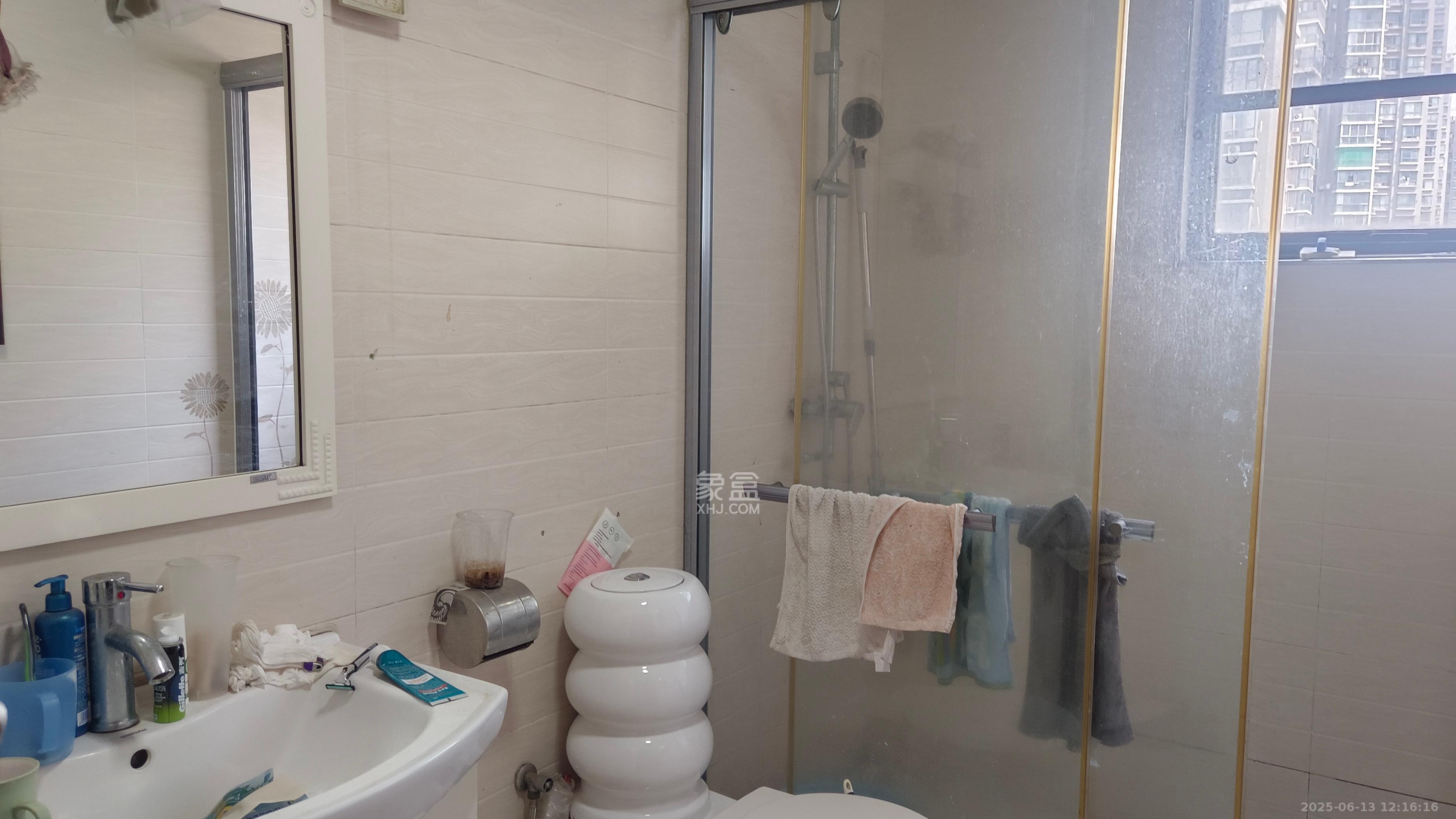 湘江世纪城聚江苑 4室2厅2卫 3500.0元/月 湘江世纪城聚江苑 4室2厅2卫 3500.0元/月室内图