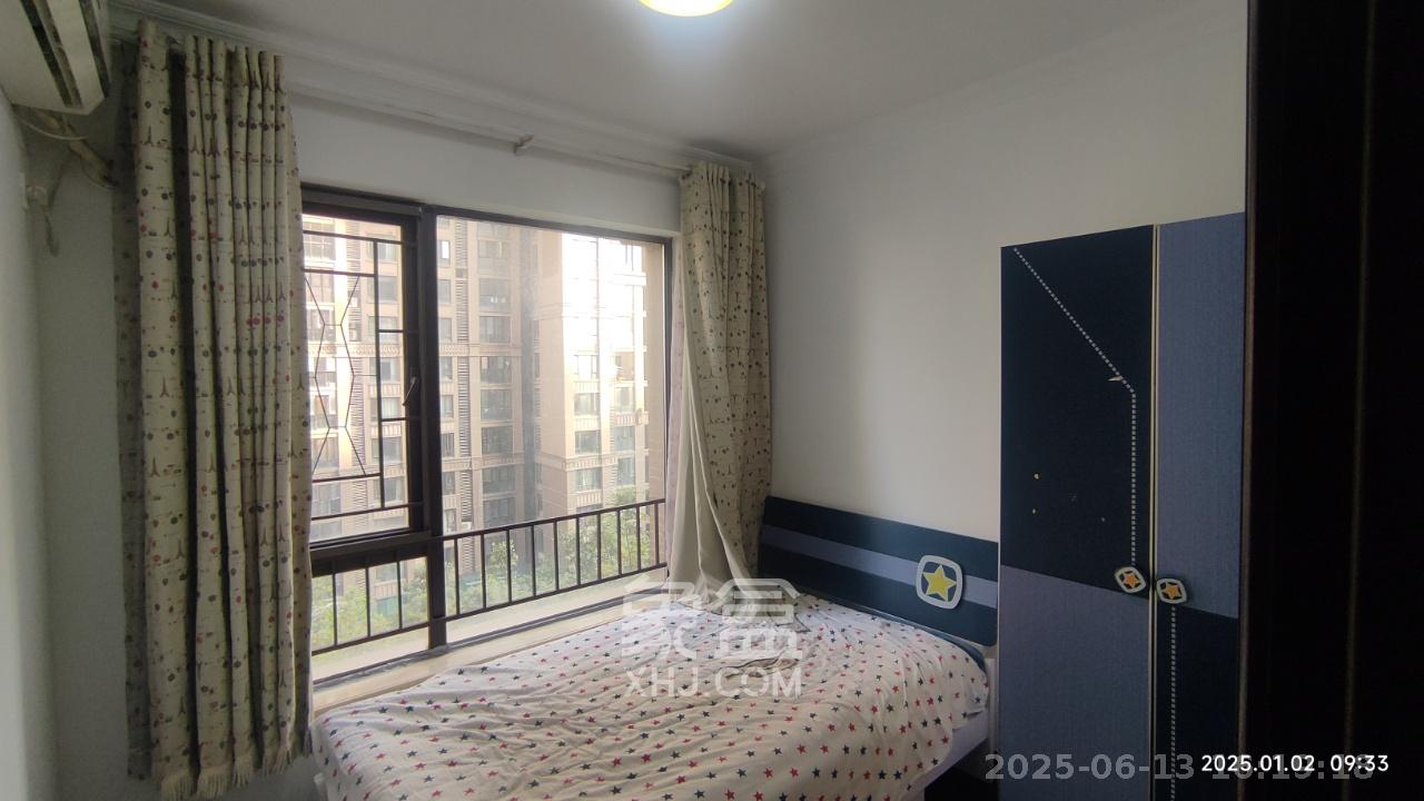 中海国际一期 4室2厅2卫 2300.0元/月 中海国际一期 4室2厅2卫 2300.0元/月室内图