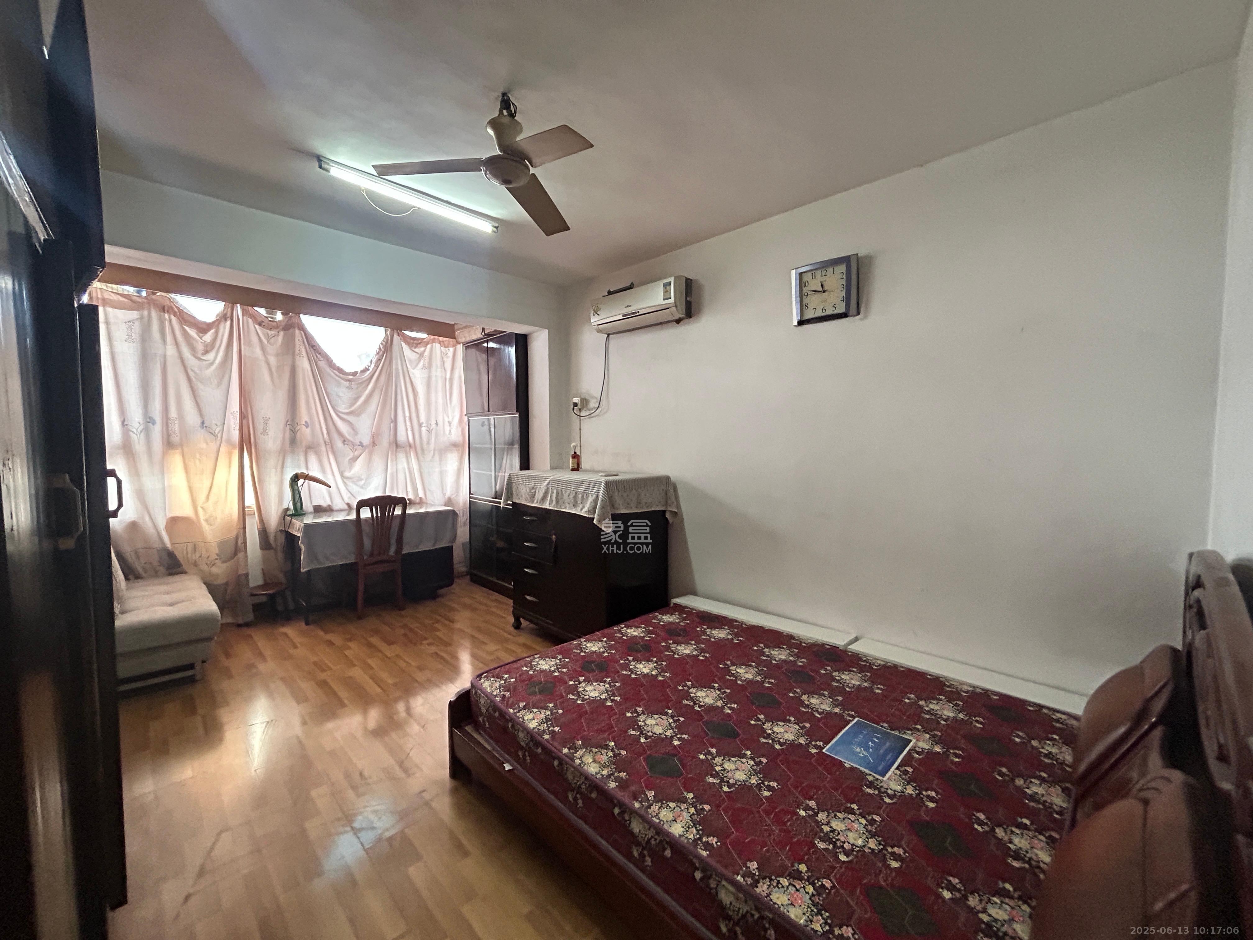 中南石油局宿舍 3室1厅1卫 2400.0元/月 中南石油局宿舍 3室1厅1卫 2400.0元/月室内图