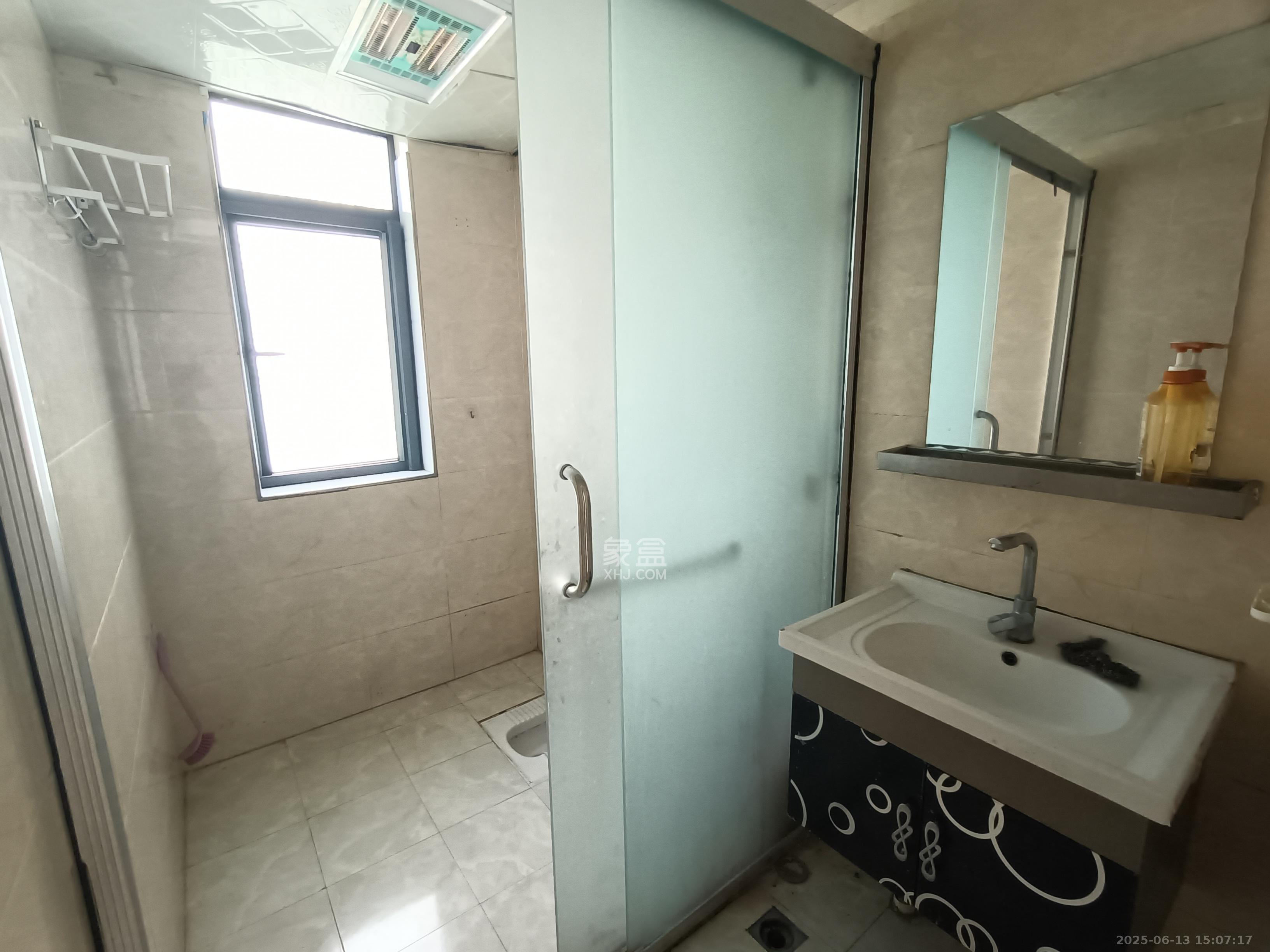 极目楚天 3室1厅1卫 2000.0元/月 极目楚天 3室1厅1卫 2000.0元/月室内图