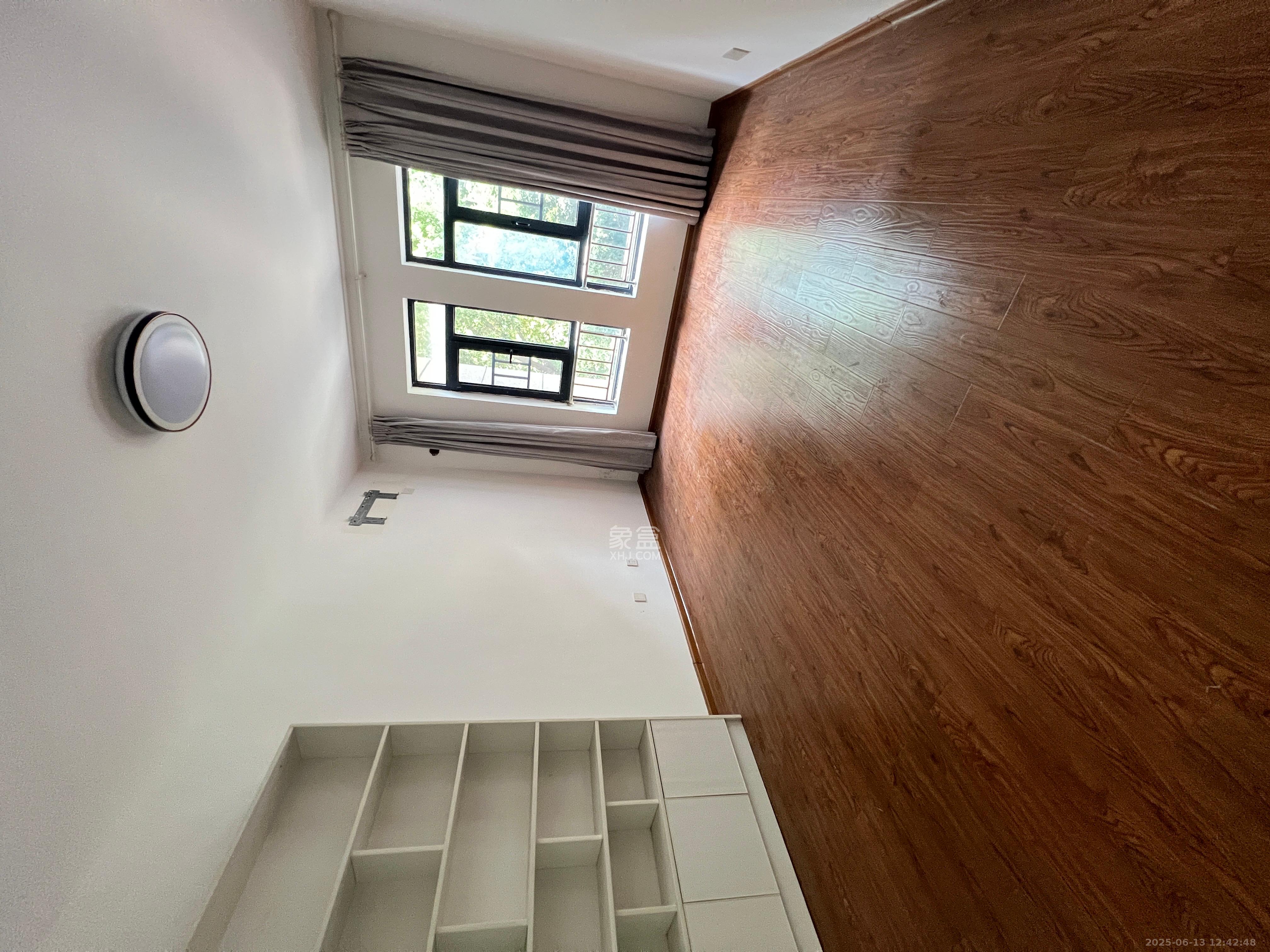 鑫远尚玺苑 4室2厅2卫 3400.0元/月 鑫远尚玺苑 4室2厅2卫 3400.0元/月室内图