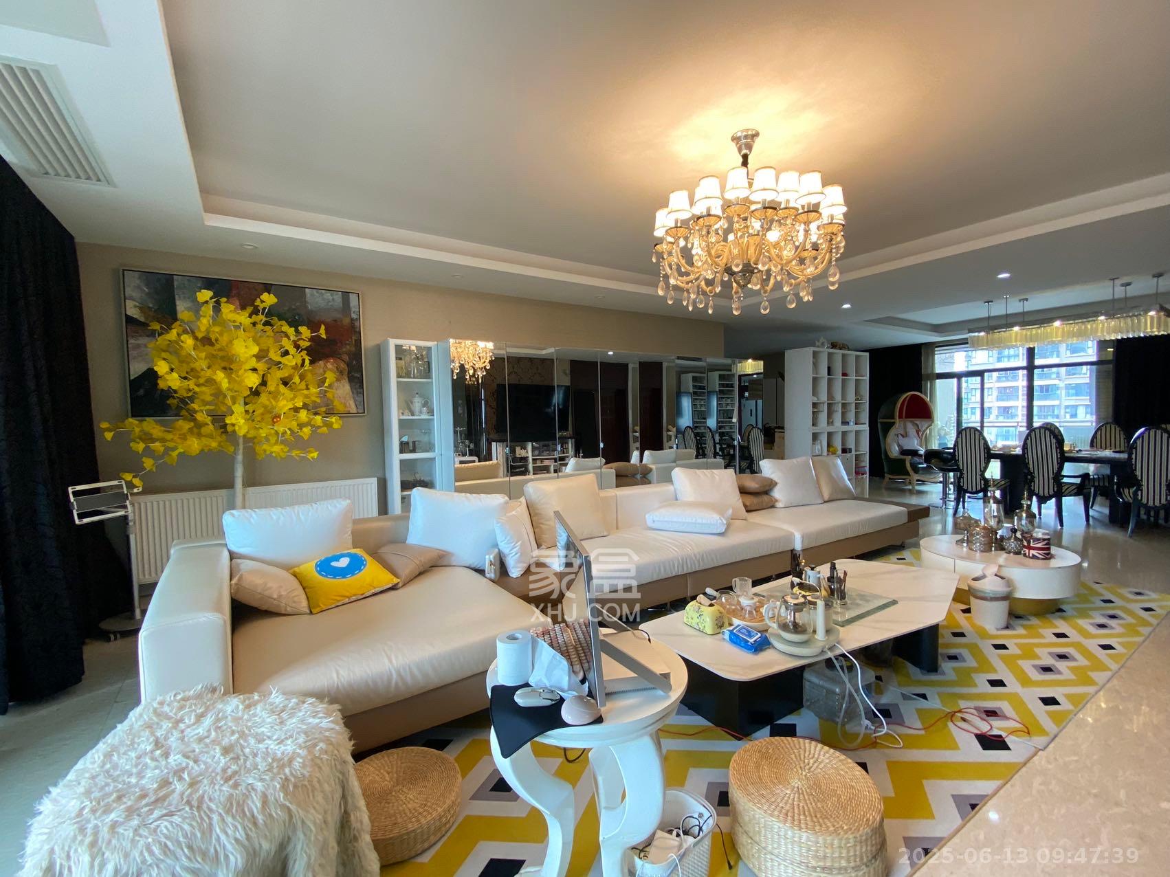 藏珑湖上国际花园  5室2厅3卫    13000.0元/月 藏珑湖上国际花园  5室2厅3卫    13000.0元/月室内图