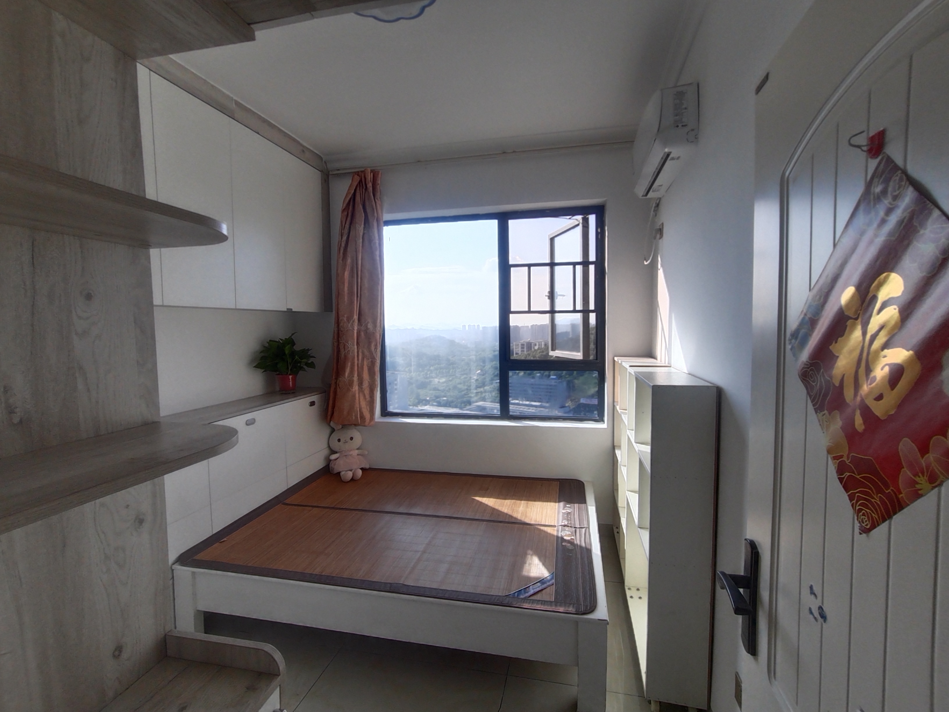 百弘学府城 3室2厅2卫 72.8万 百弘学府城 3室2厅2卫 72.8万客厅