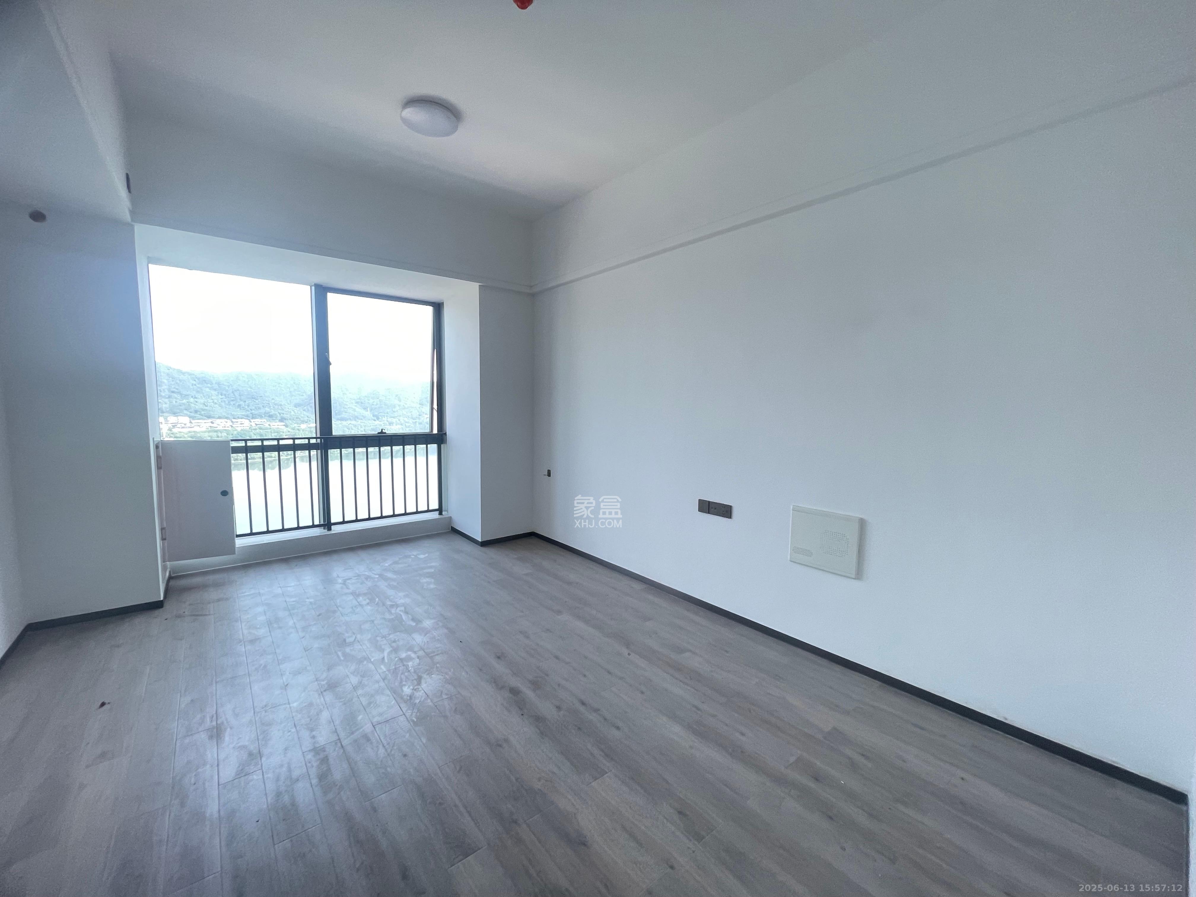 中建宝铂公馆  1室1厅1卫   2000.00元/月室内图