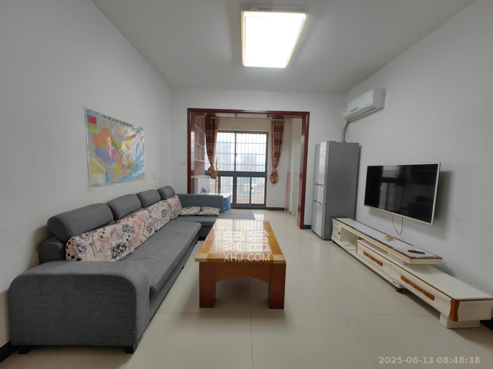 嘉顺苑 4室2厅1卫 2100.0元/月 嘉顺苑 4室2厅1卫 2100.0元/月室内图