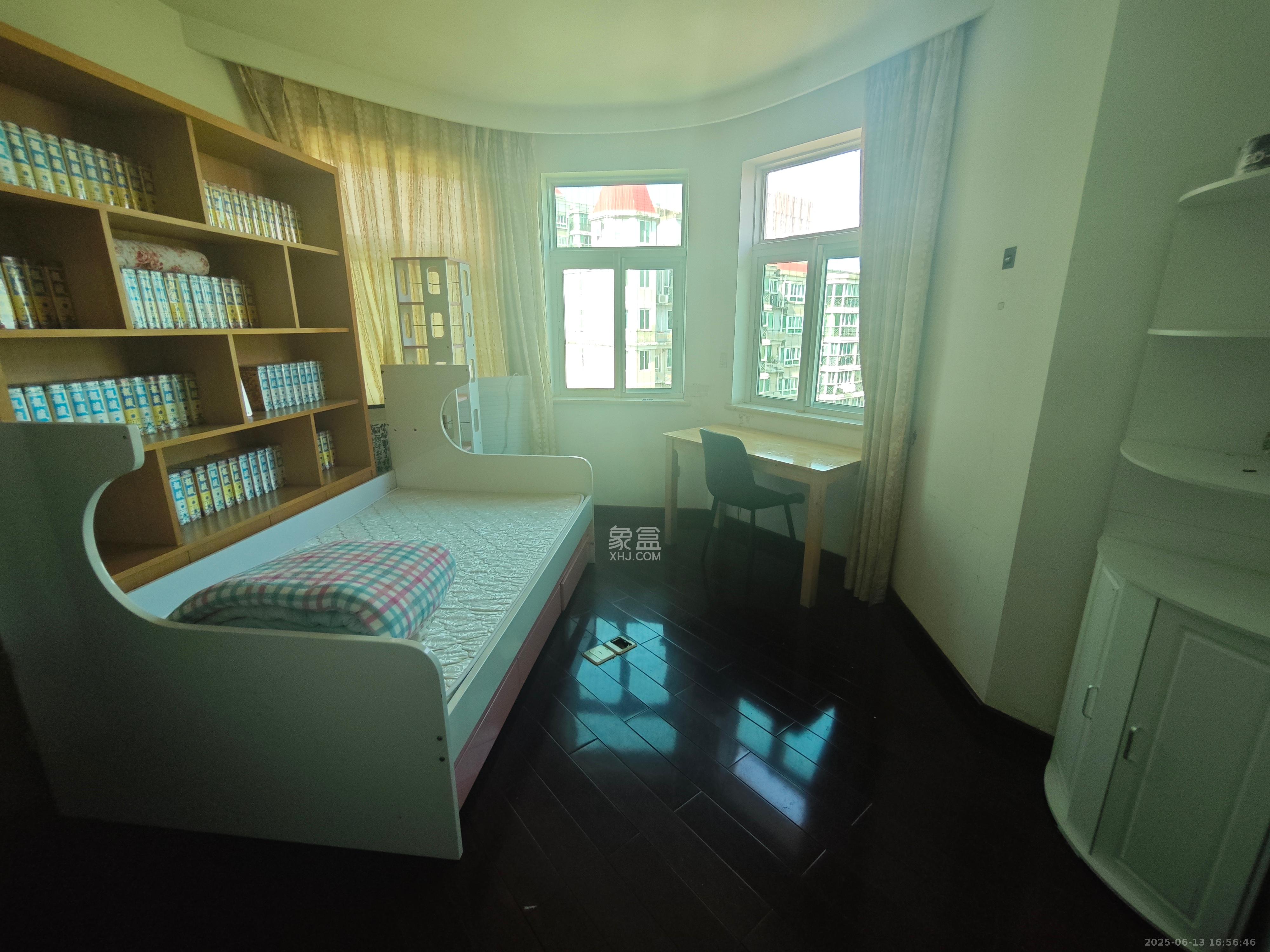 格林星城 4室2厅2卫 4100.0元/月 格林星城 4室2厅2卫 4100.0元/月室内图