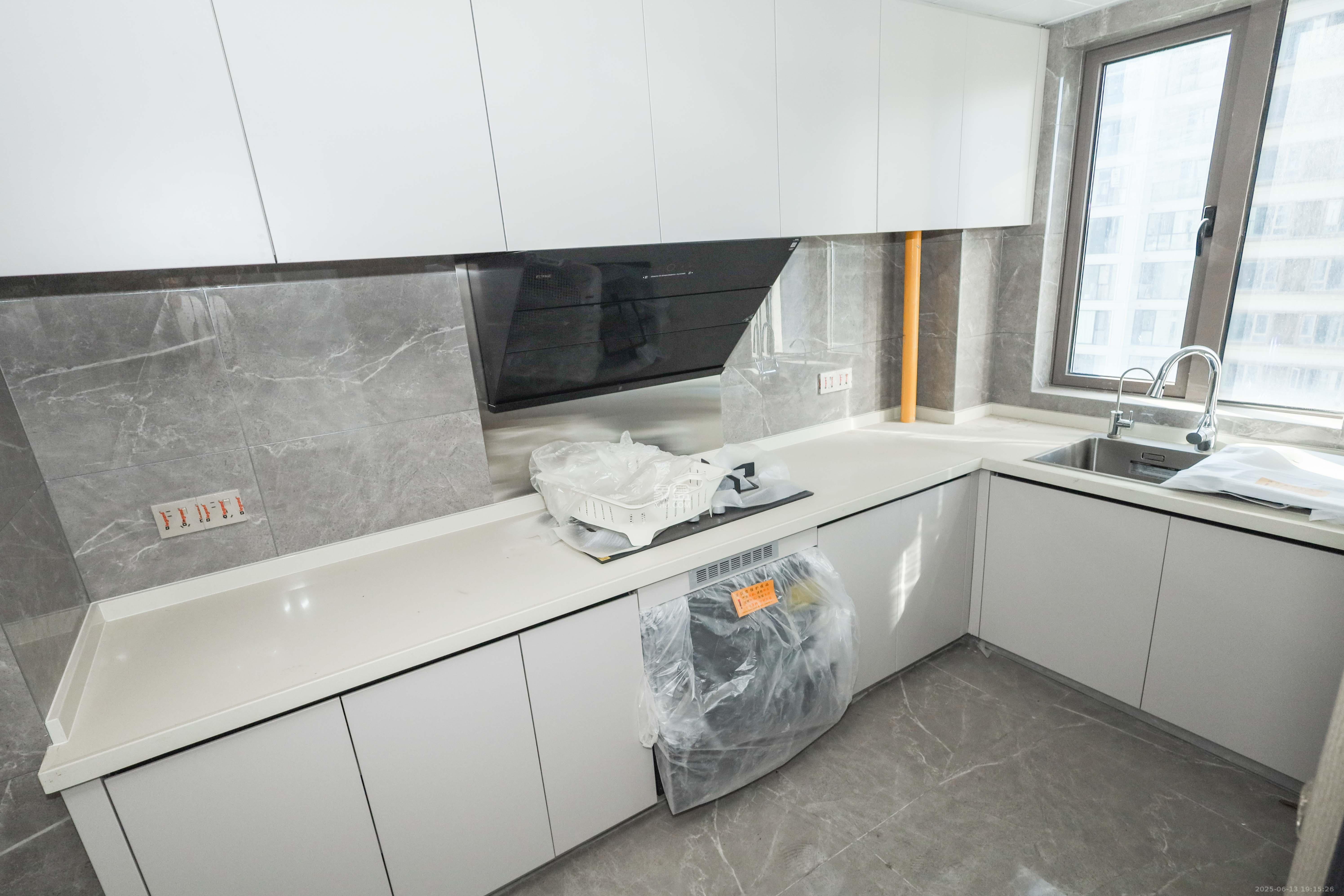 长沙溪山悦  4室2厅2卫    115.0万 长沙溪山悦  4室2厅2卫    115.0万厨房