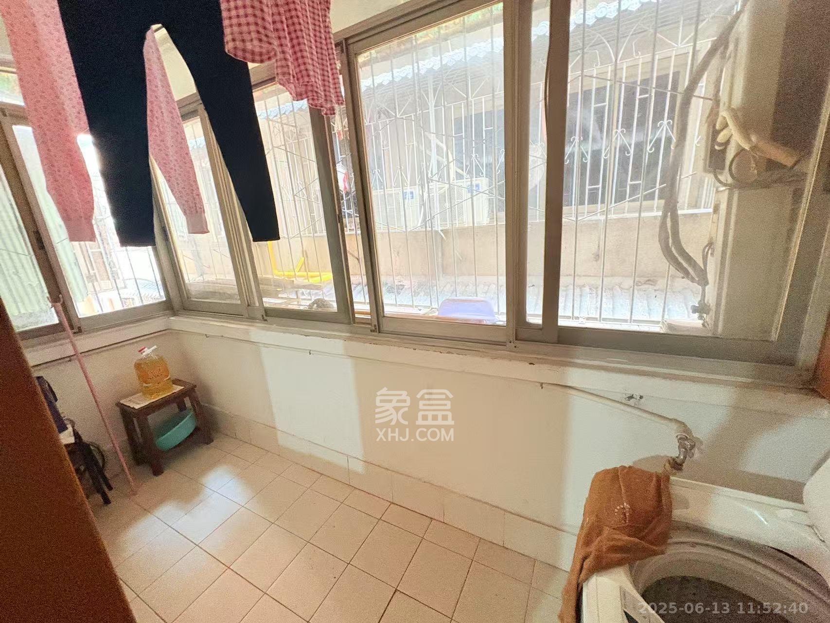 省人民医院宿舍(东文庙坪) 2室1厅1卫 1800.0元/月 省人民医院宿舍(东文庙坪) 2室1厅1卫 1800.0元/月室内图