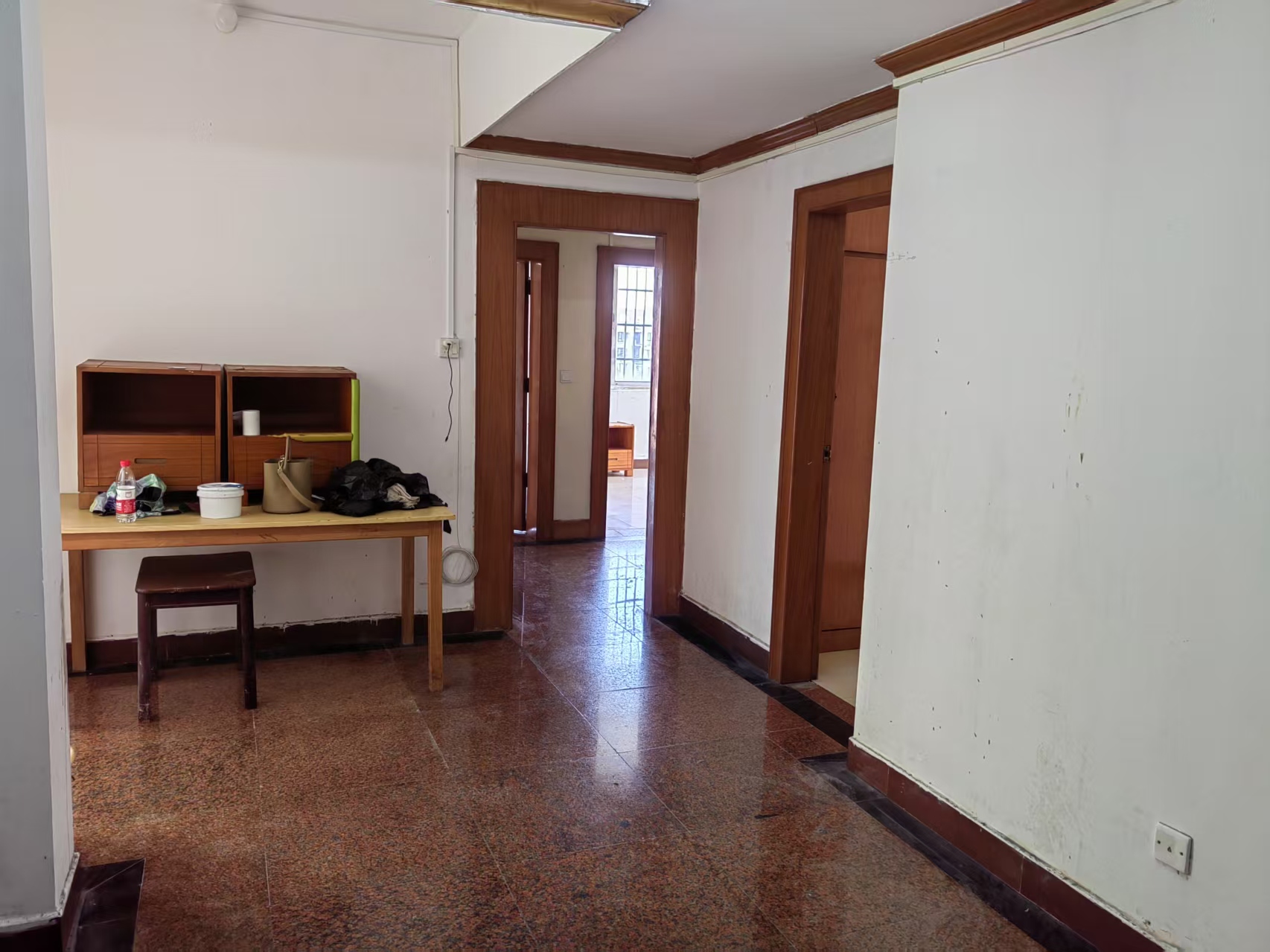 九都大厦 3室2厅2卫 2400.0元/月 九都大厦 3室2厅2卫 2400.0元/月室内图