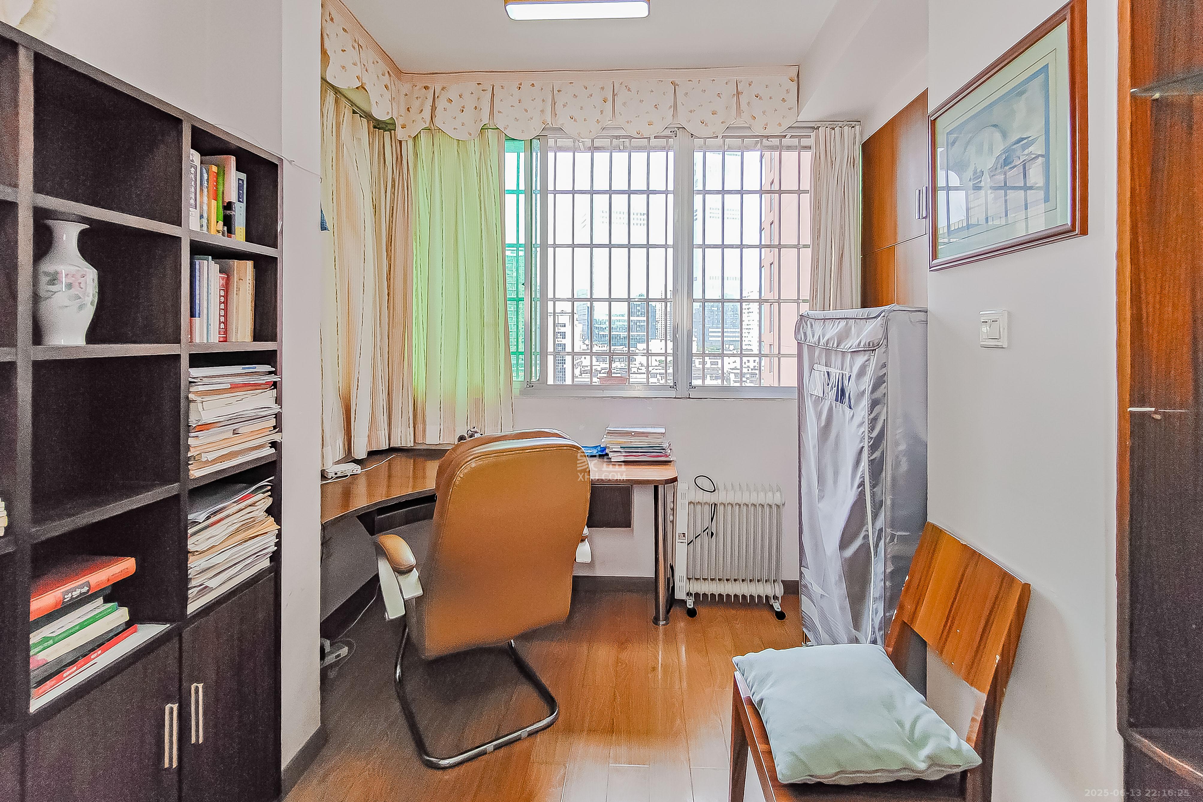 鑫溪大厦 2室1厅1卫 76.0万 鑫溪大厦 2室1厅1卫 76.0万卧室