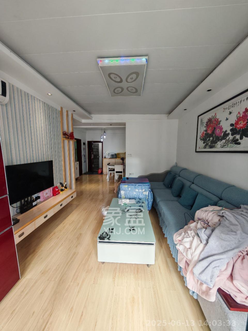 中建麓山和苑  1室2厅1卫   1600.00元/月室内图
