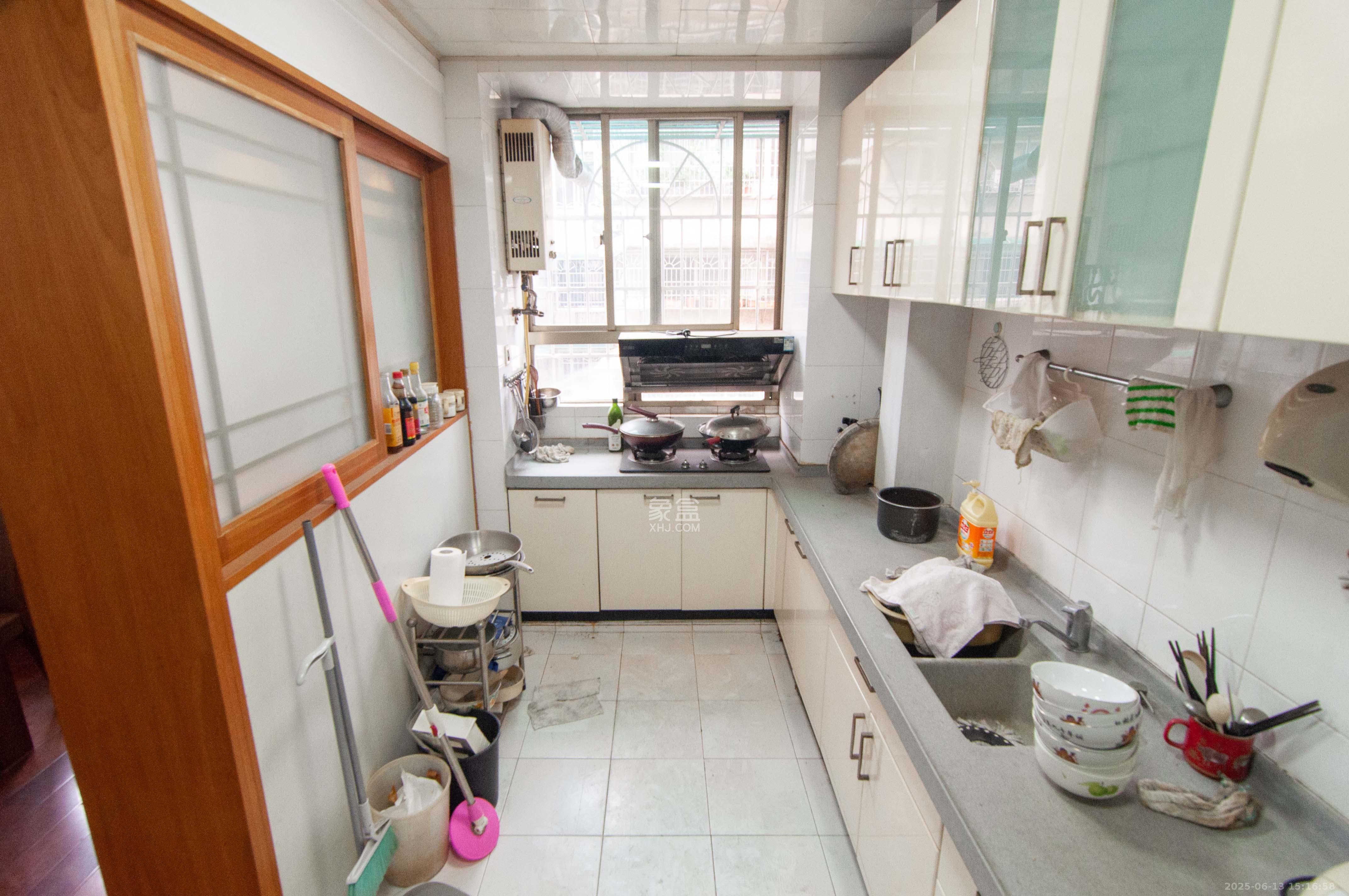 湘仪家园  1室0厅0卫    76.0万 湘仪家园  1室0厅0卫    76.0万厨房