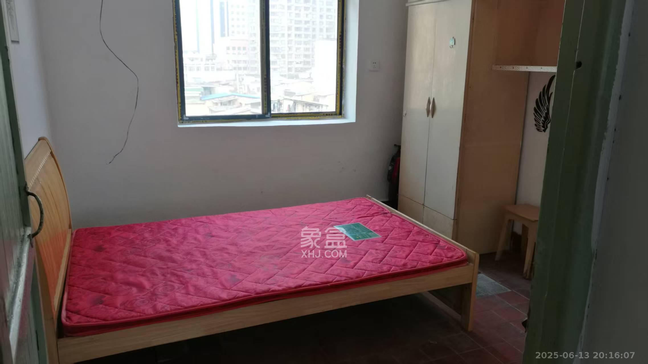 学宫街散盘  3室1厅1卫    1580.0元/月室内图