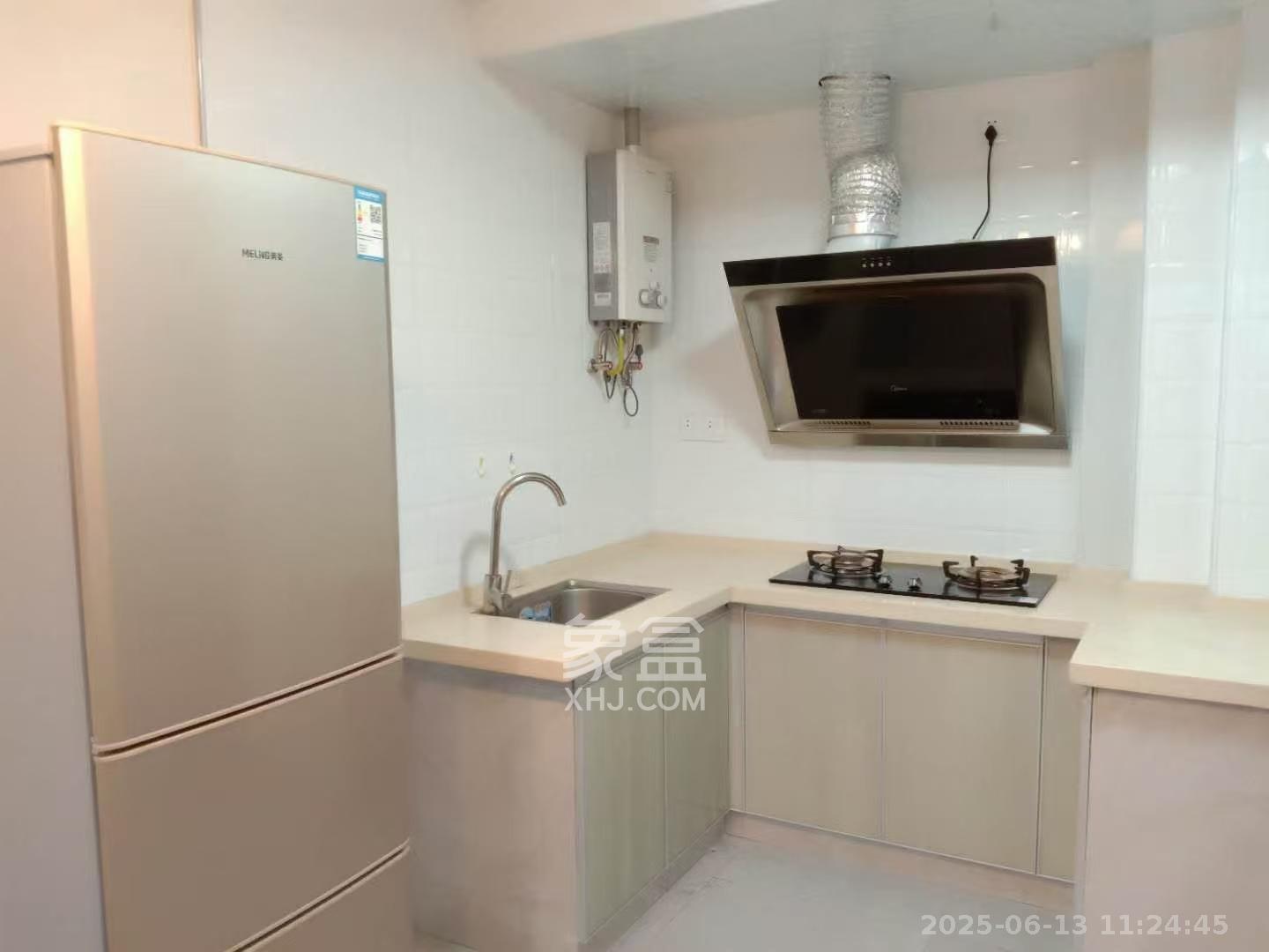 青春里小区 2室2厅1卫 1380.0元/月 青春里小区 2室2厅1卫 1380.0元/月室内图