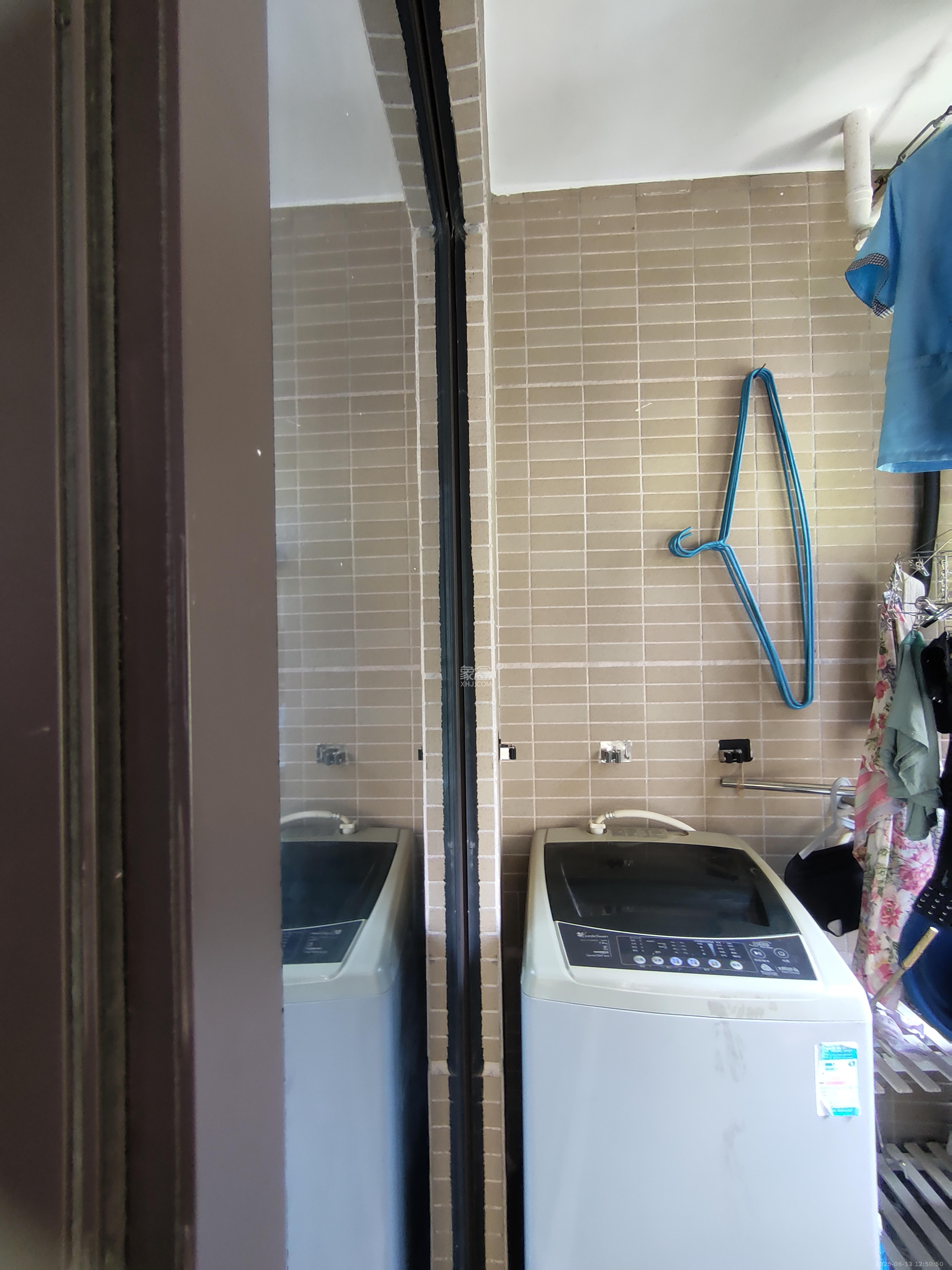 时代倾城二期  3室2厅2卫   2100.00元/月室内图
