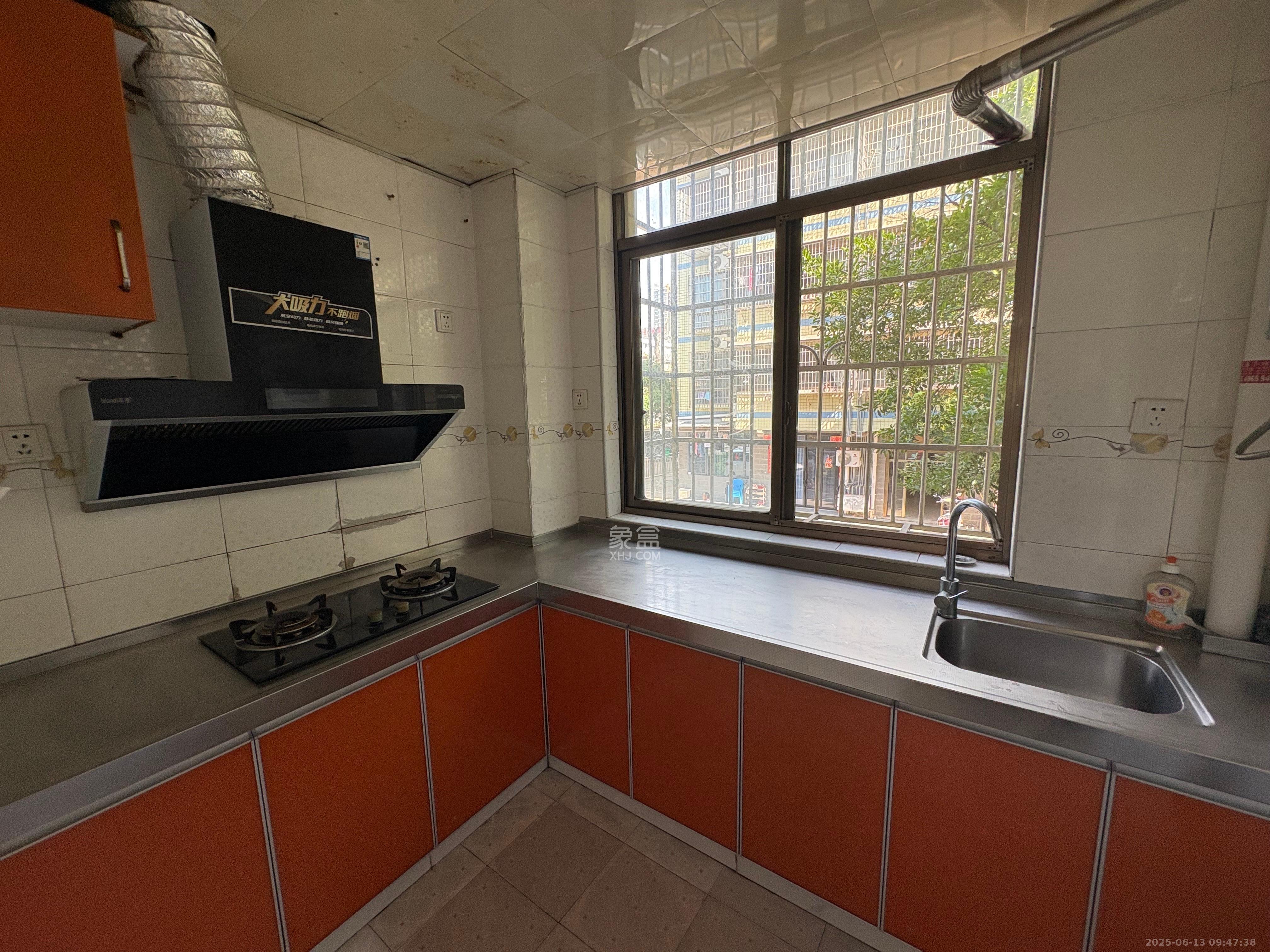 兴联小区 2室2厅1卫 2000.0元/月 兴联小区 2室2厅1卫 2000.0元/月室内图