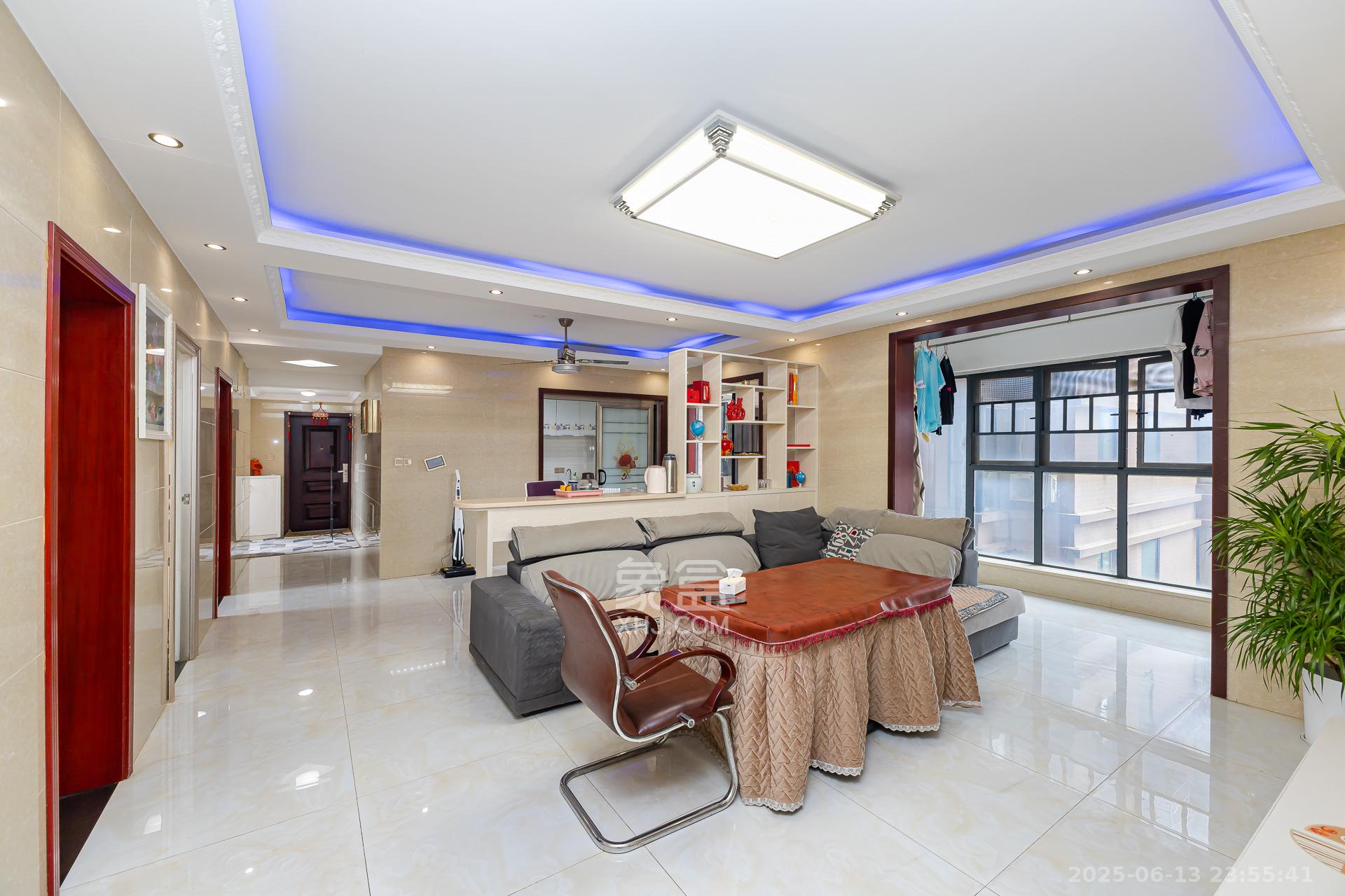 润和之悦(金泽园) 4室2厅2卫 105.0万 润和之悦(金泽园) 4室2厅2卫 105.0万客厅