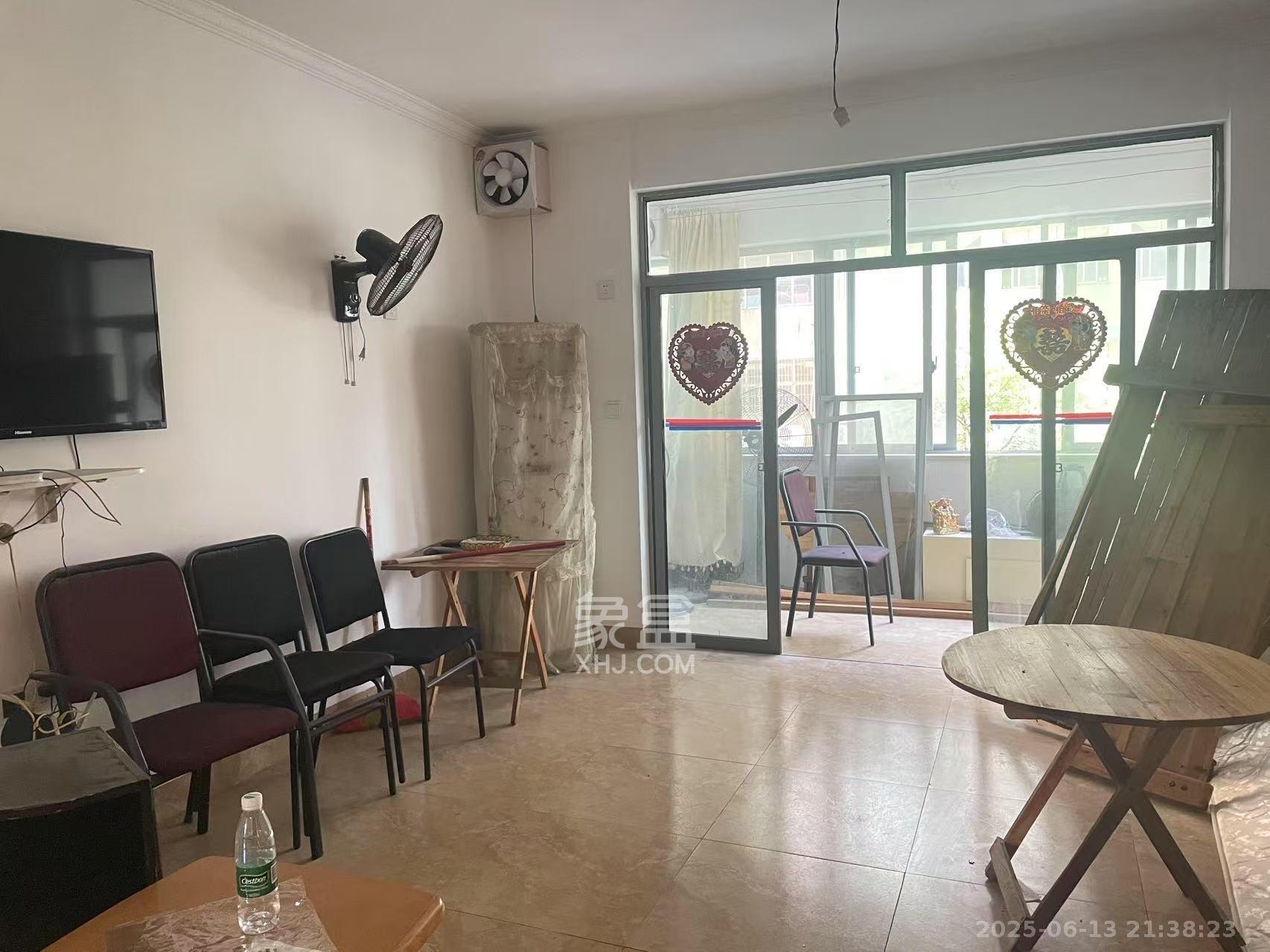 西源鑫大厦 3室2厅2卫 2600.0元/月 西源鑫大厦 3室2厅2卫 2600.0元/月室内图