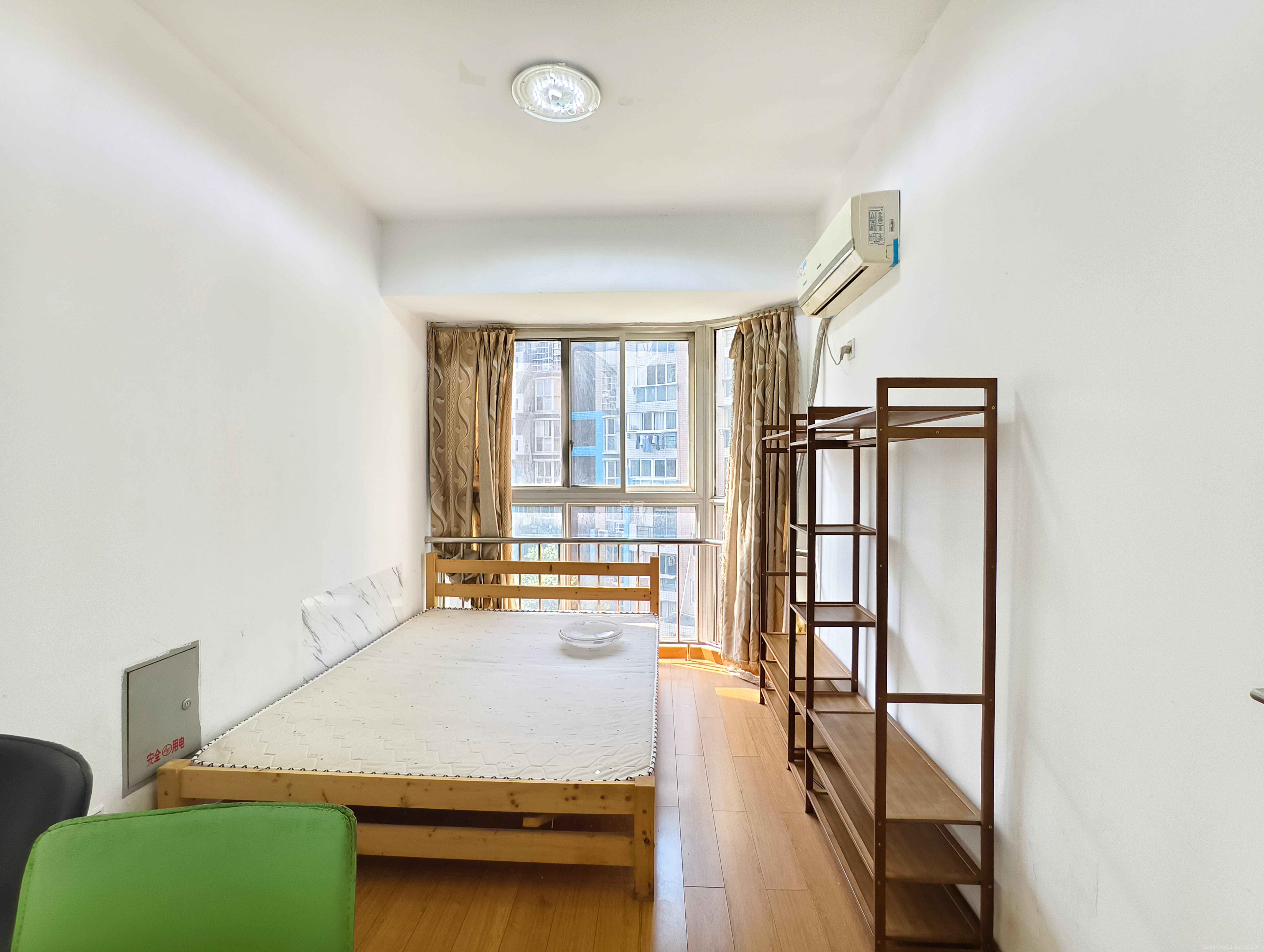 金色山庄  3室2厅1卫   2600.00元/月室内图