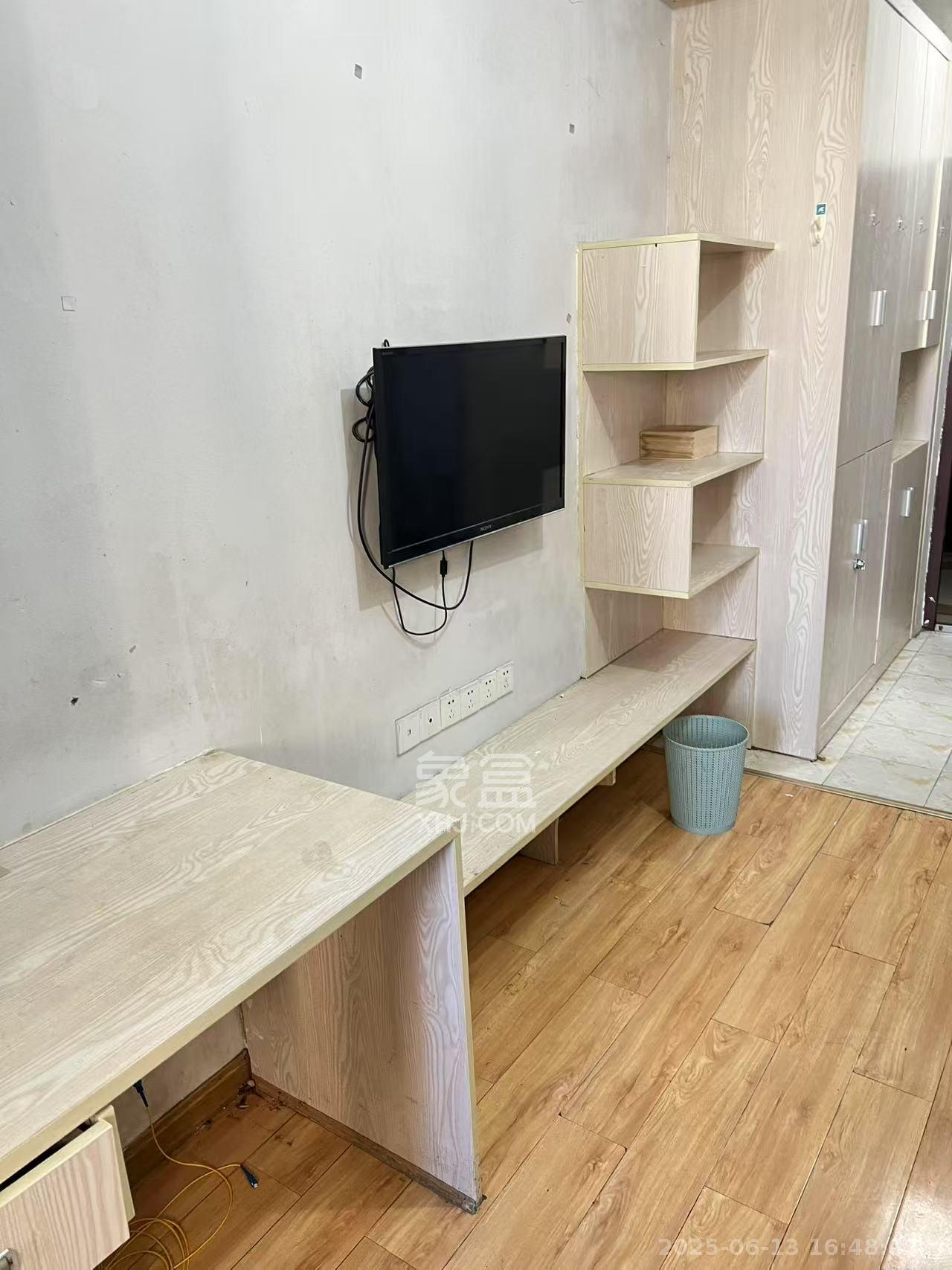 铂宫  1室1厅1卫   1800.00元/月室内图