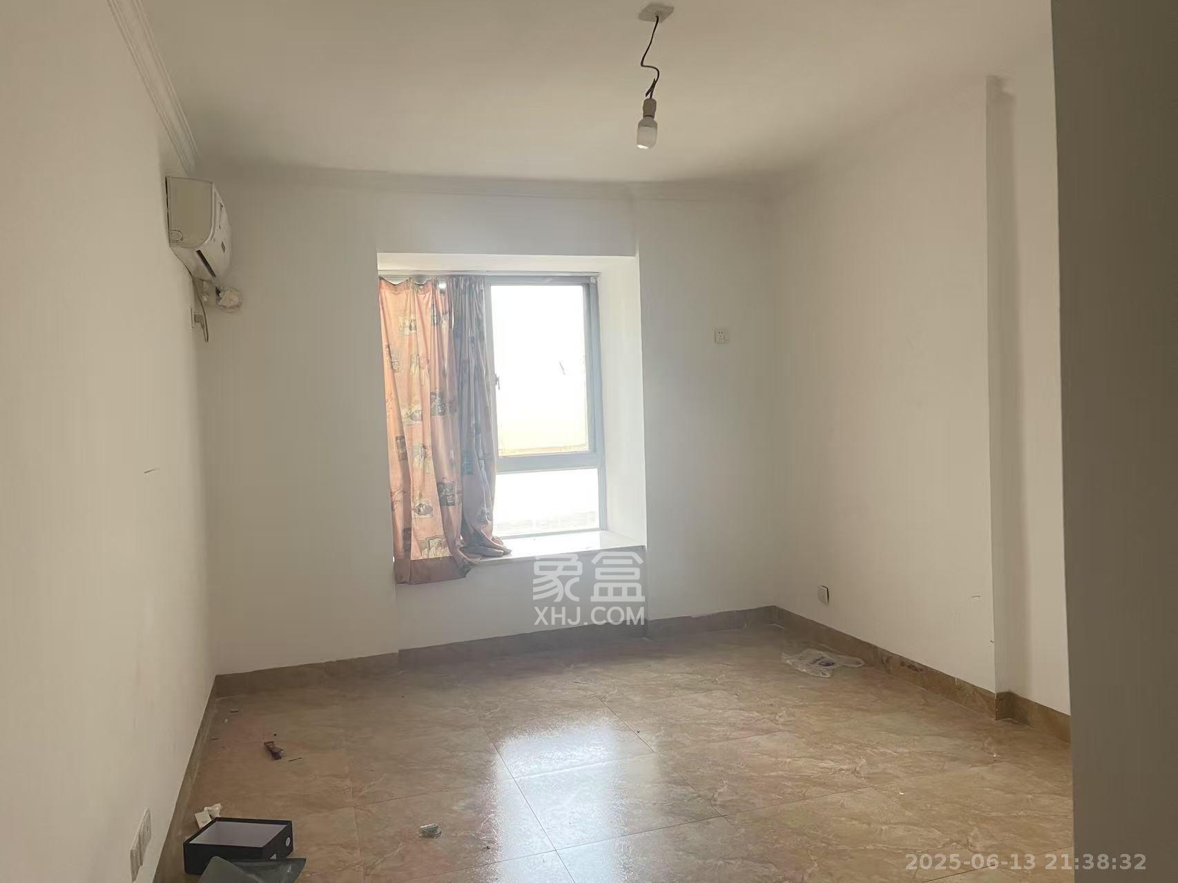 西源鑫大厦 3室2厅2卫 2600.0元/月 西源鑫大厦 3室2厅2卫 2600.0元/月室内图