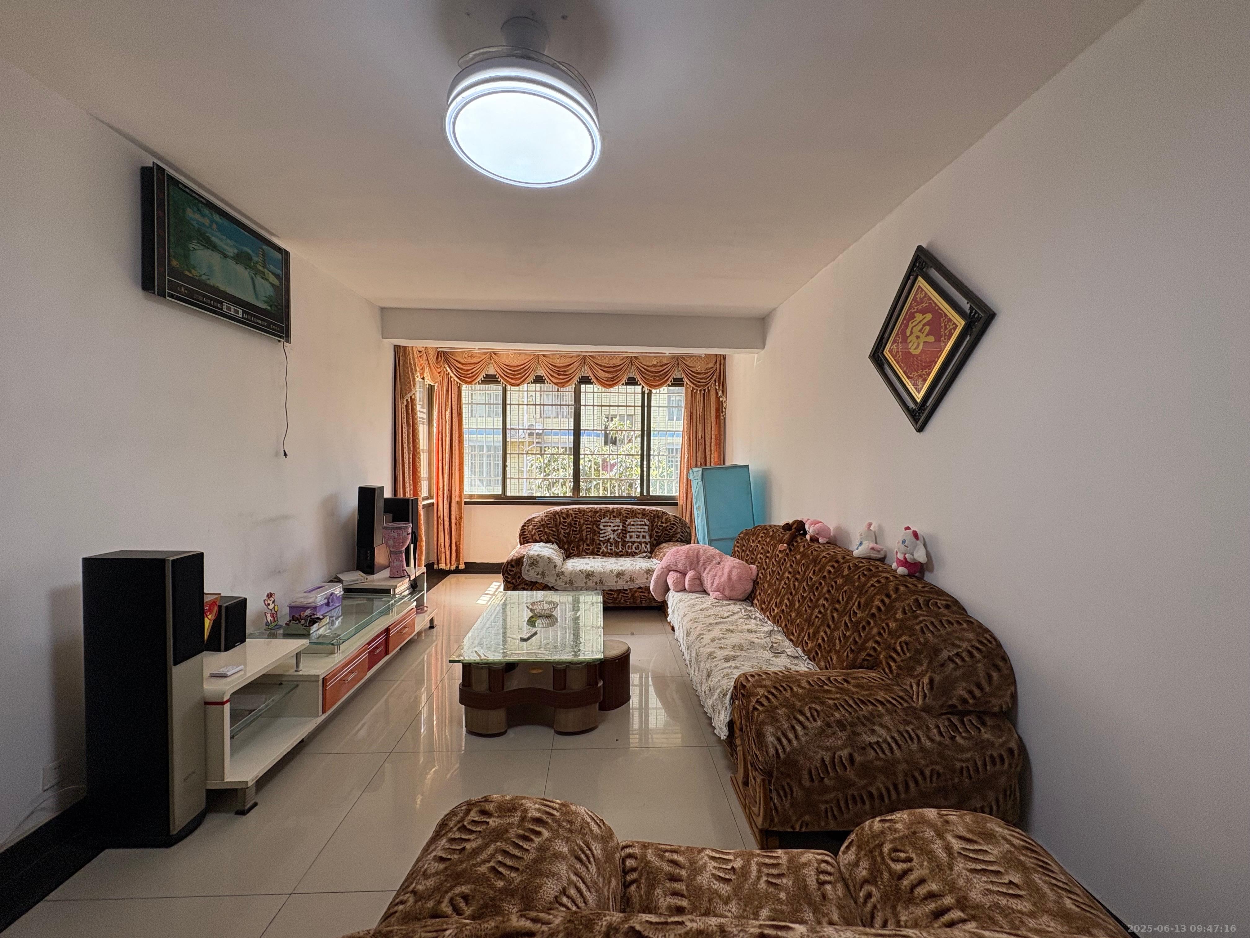 兴联小区 2室2厅1卫 2000.0元/月 兴联小区 2室2厅1卫 2000.0元/月室内图