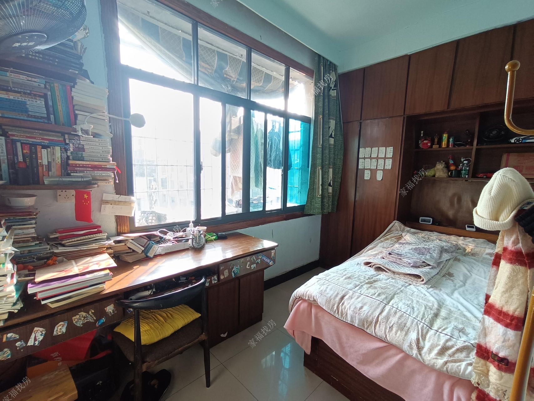 假发厂单位房 3室1厅1卫 31.0万 假发厂单位房 3室1厅1卫 31.0万客厅