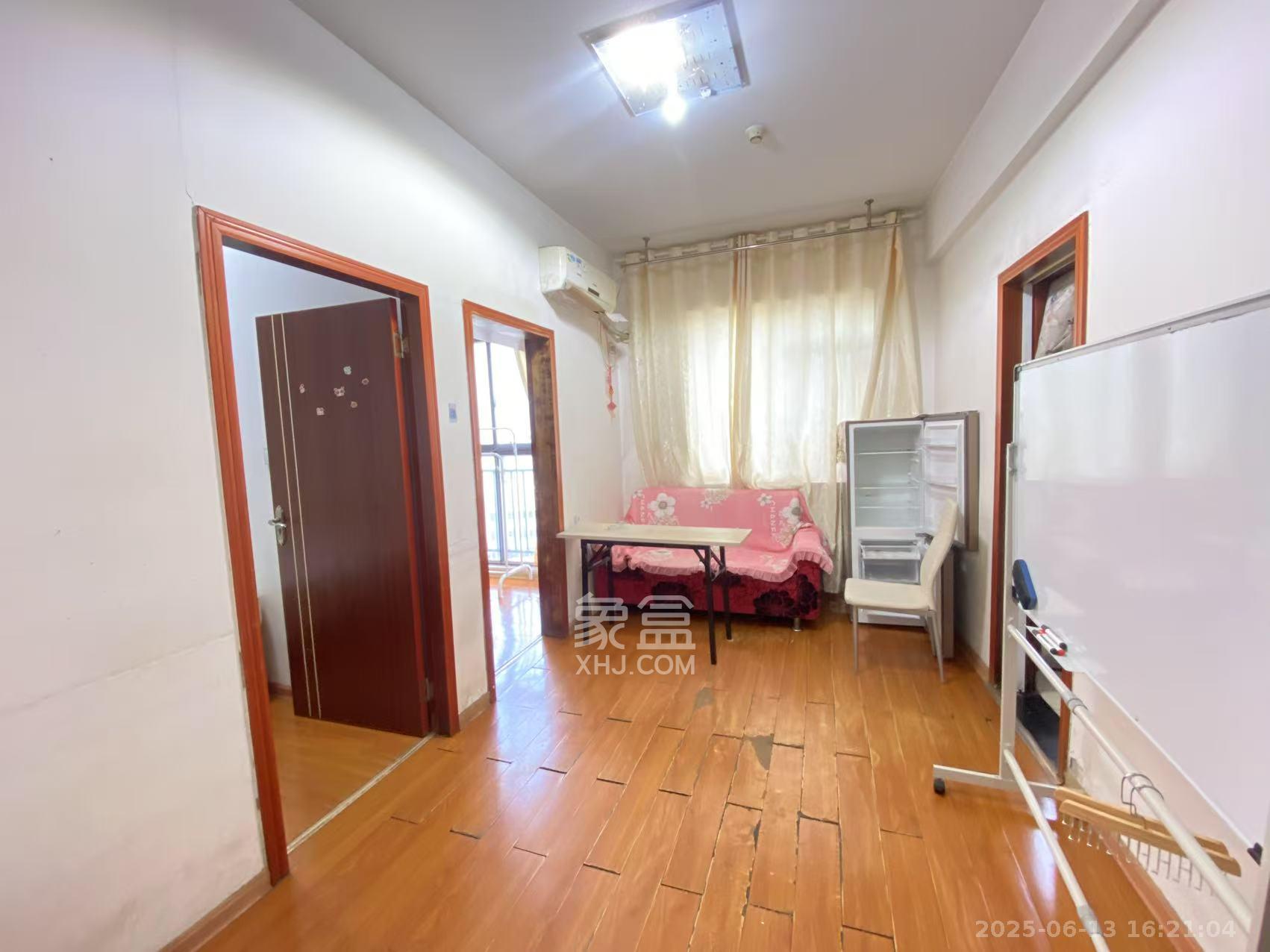 君庭金福苑  2室1厅1卫    1600.0元/月 君庭金福苑  2室1厅1卫    1600.0元/月