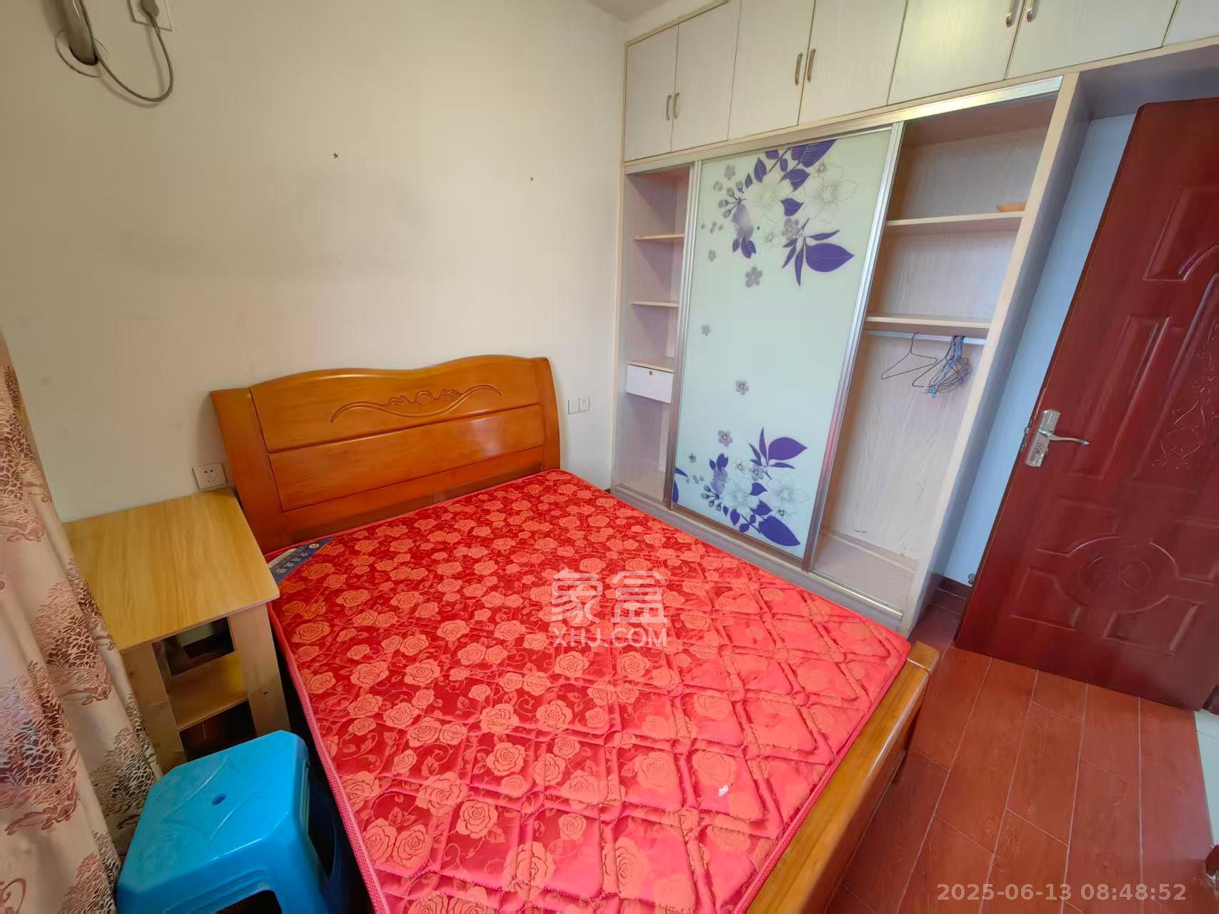 嘉顺苑 4室2厅1卫 2100.0元/月 嘉顺苑 4室2厅1卫 2100.0元/月室内图