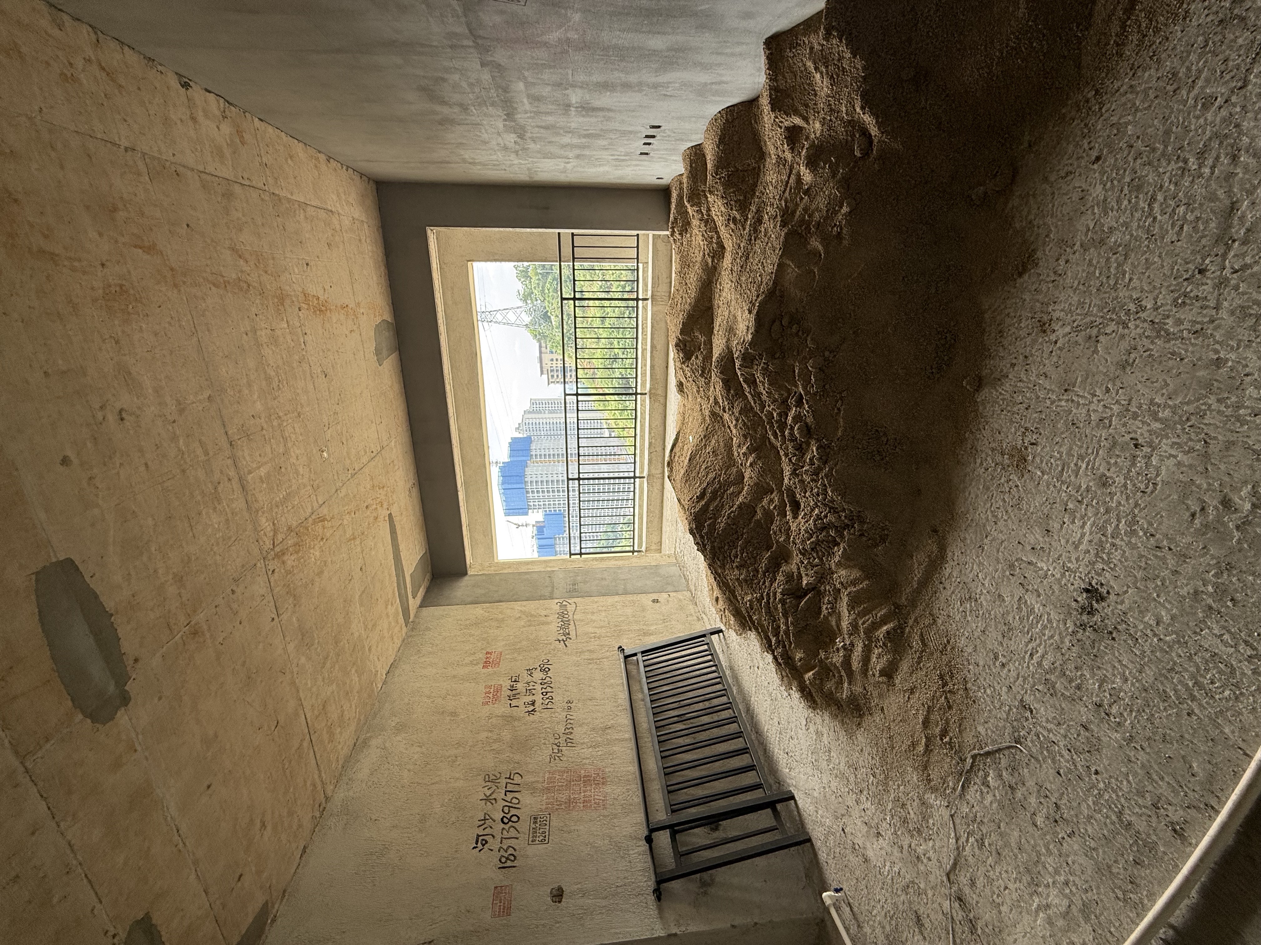 百弘学府城三期 5室2厅2卫 90.0万 百弘学府城三期 5室2厅2卫 90.0万客厅